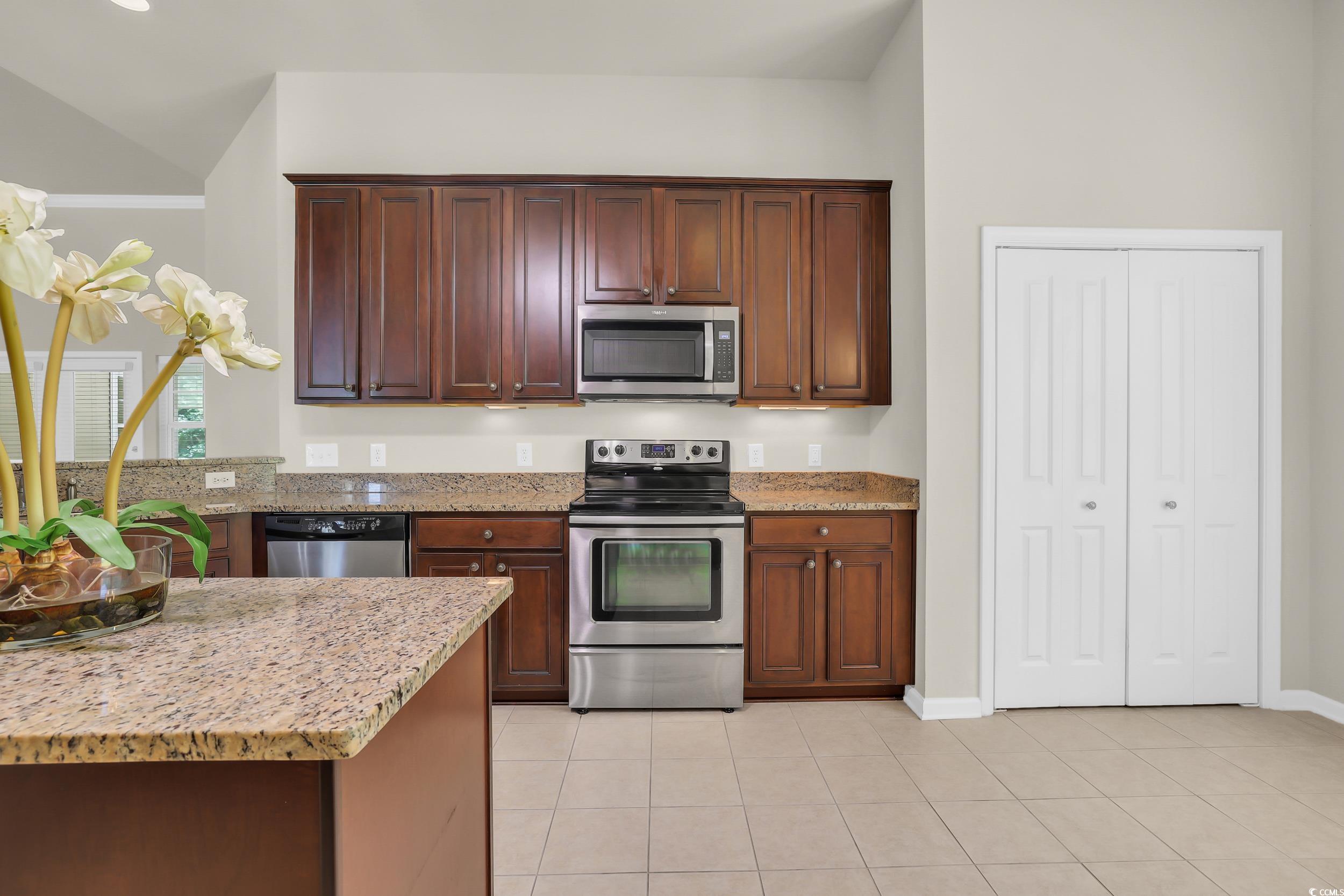 9 Grovecrest Dr.