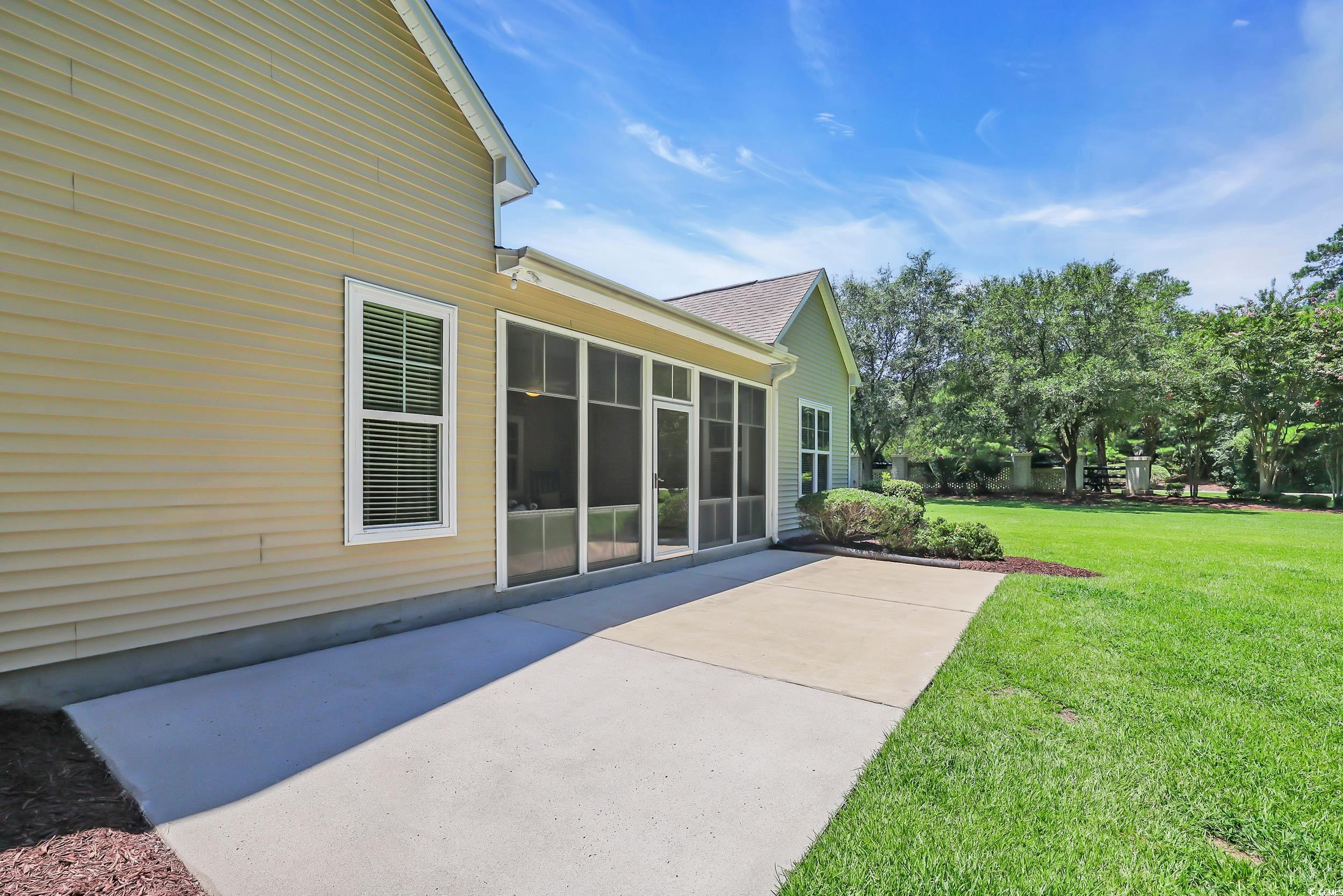 9 Grovecrest Dr.
