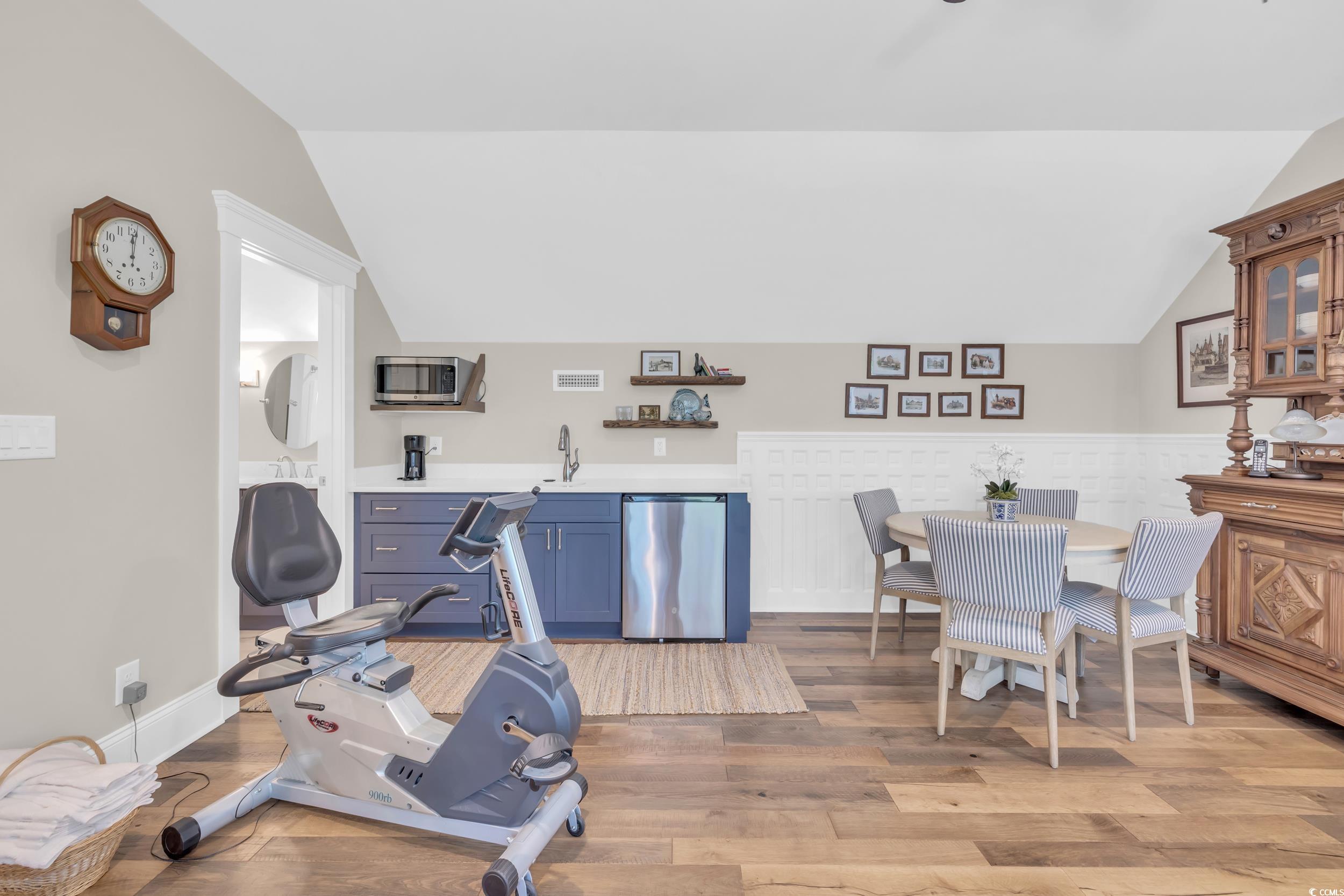 856 All Saints Loop