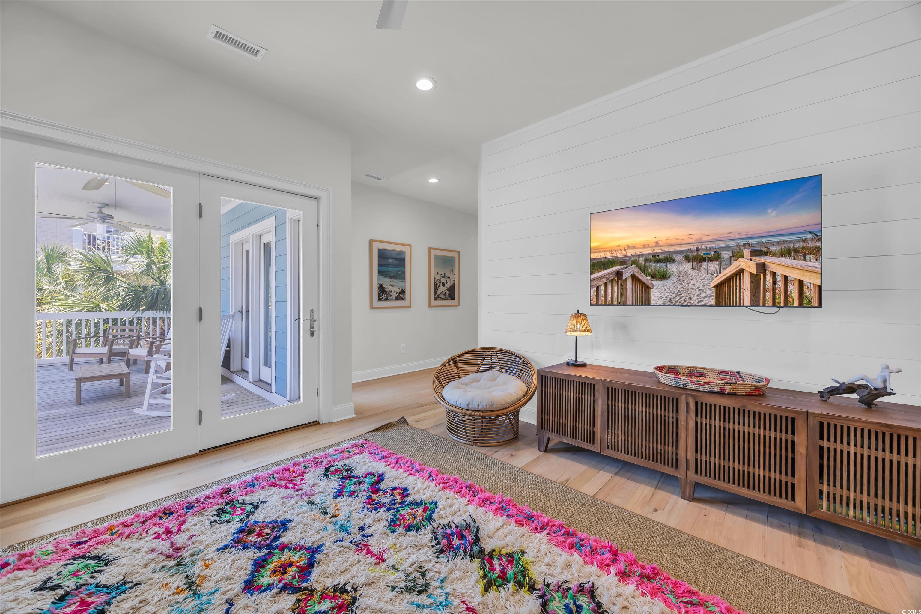 573 S Dunes Dr.