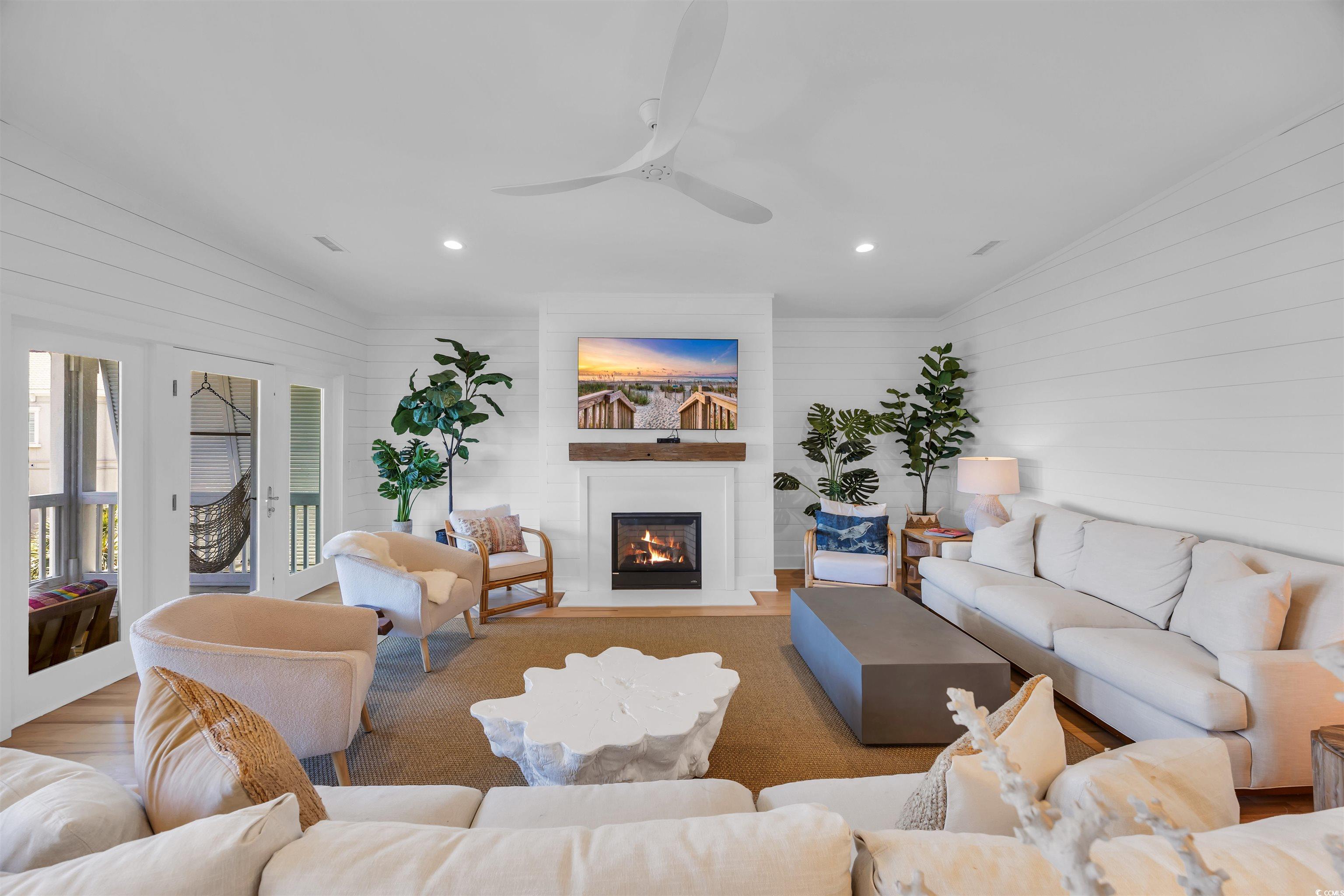 573 S Dunes Dr.