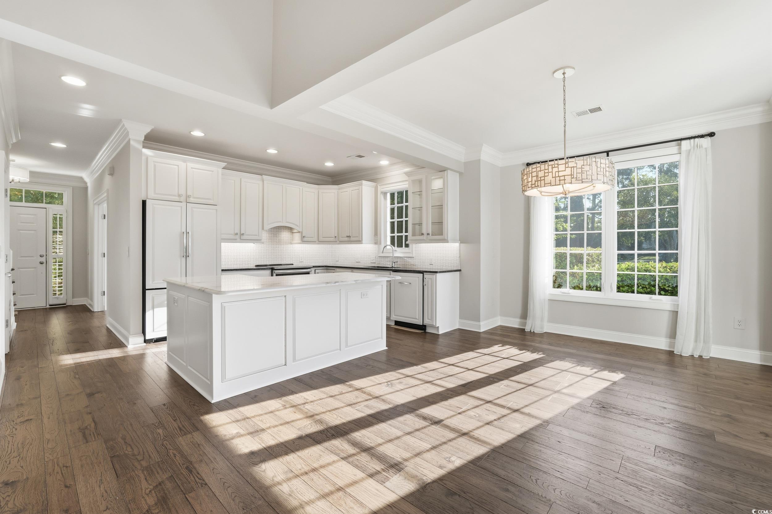 253 Huntington Lake Circle Unit: 106