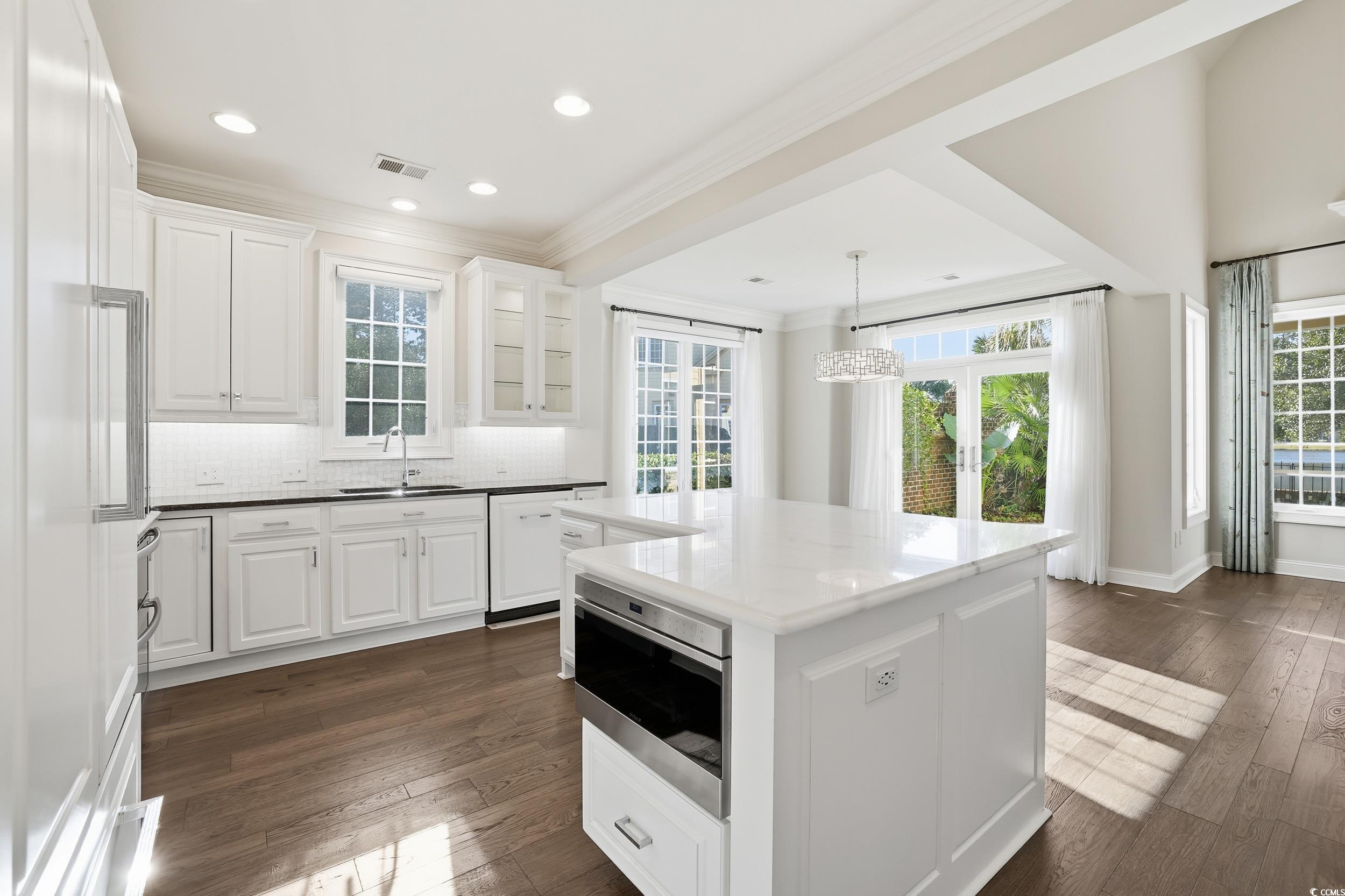 253 Huntington Lake Circle Unit: 106