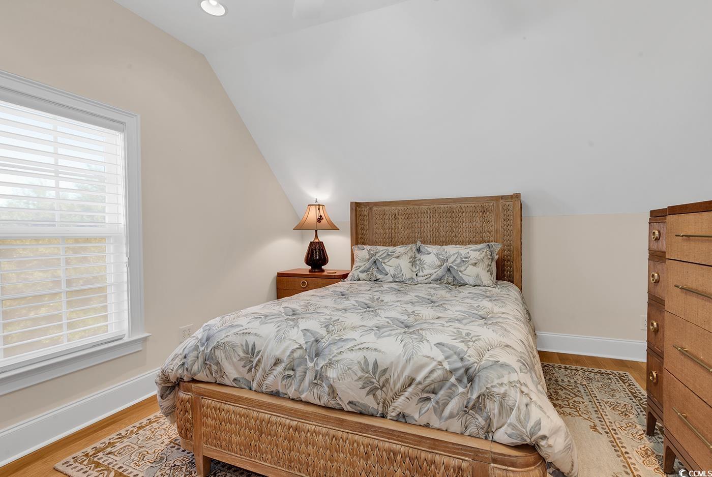 272 Chapman Loop