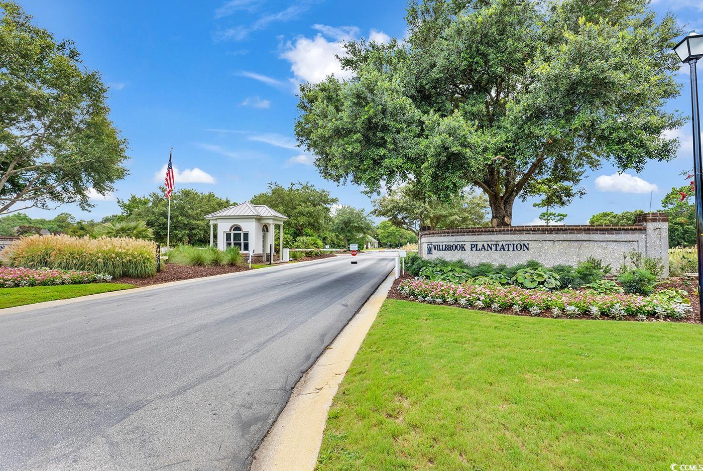 272 Chapman Loop