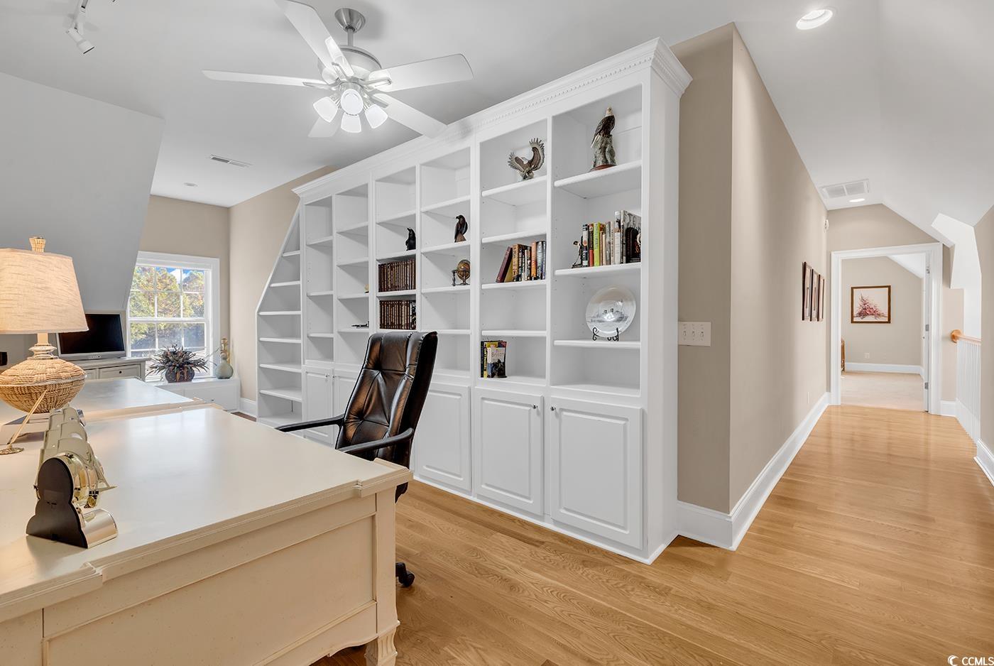 272 Chapman Loop