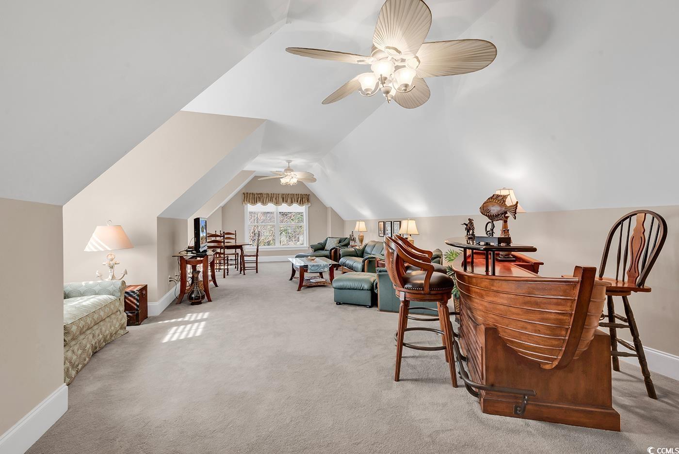 272 Chapman Loop