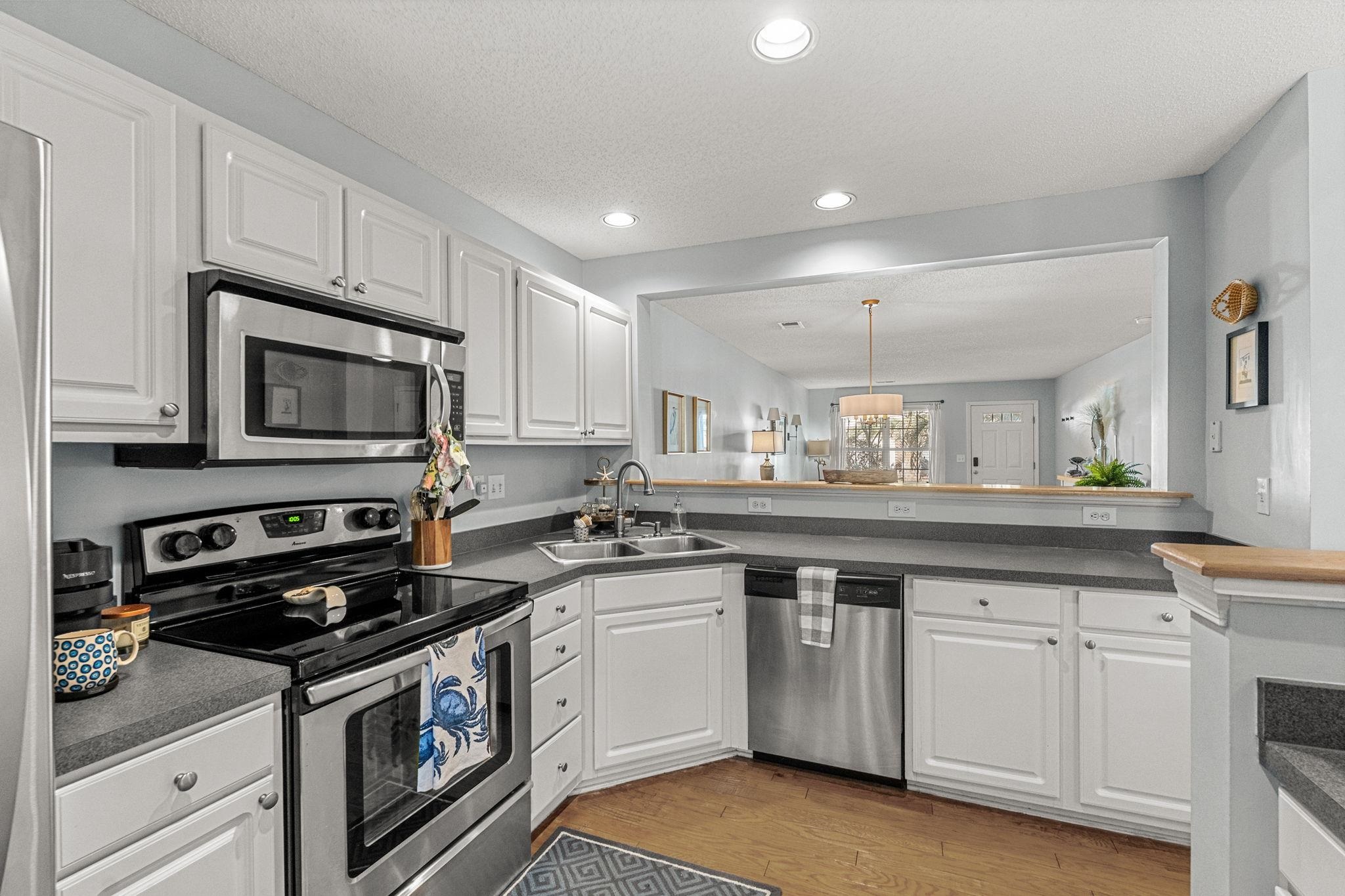 193 Pembroke Ln. Unit: 18