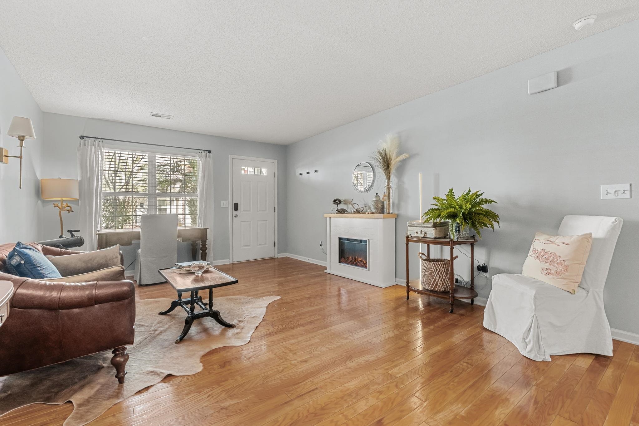 193 Pembroke Ln. Unit: 18