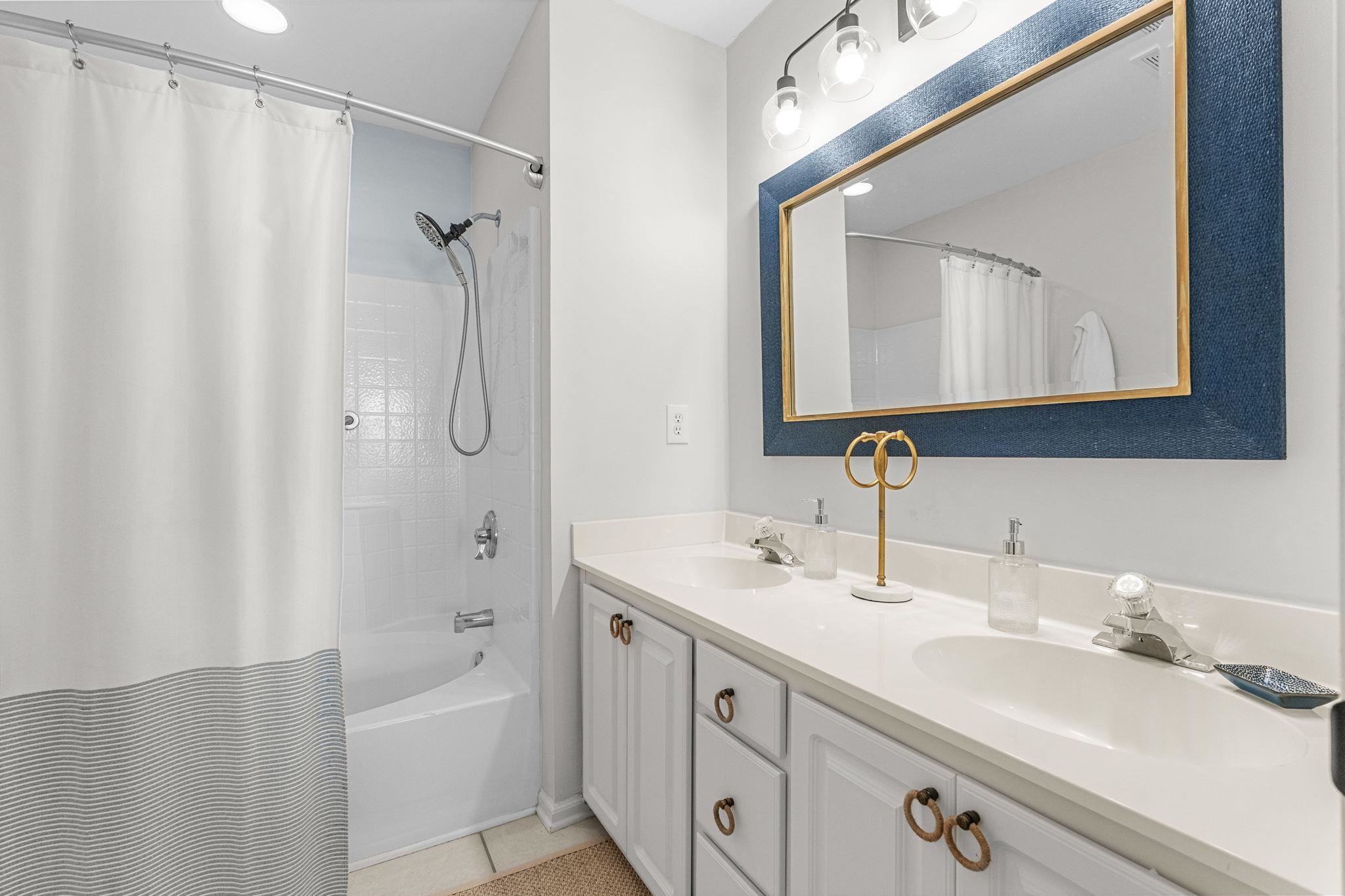 193 Pembroke Ln. Unit: 18