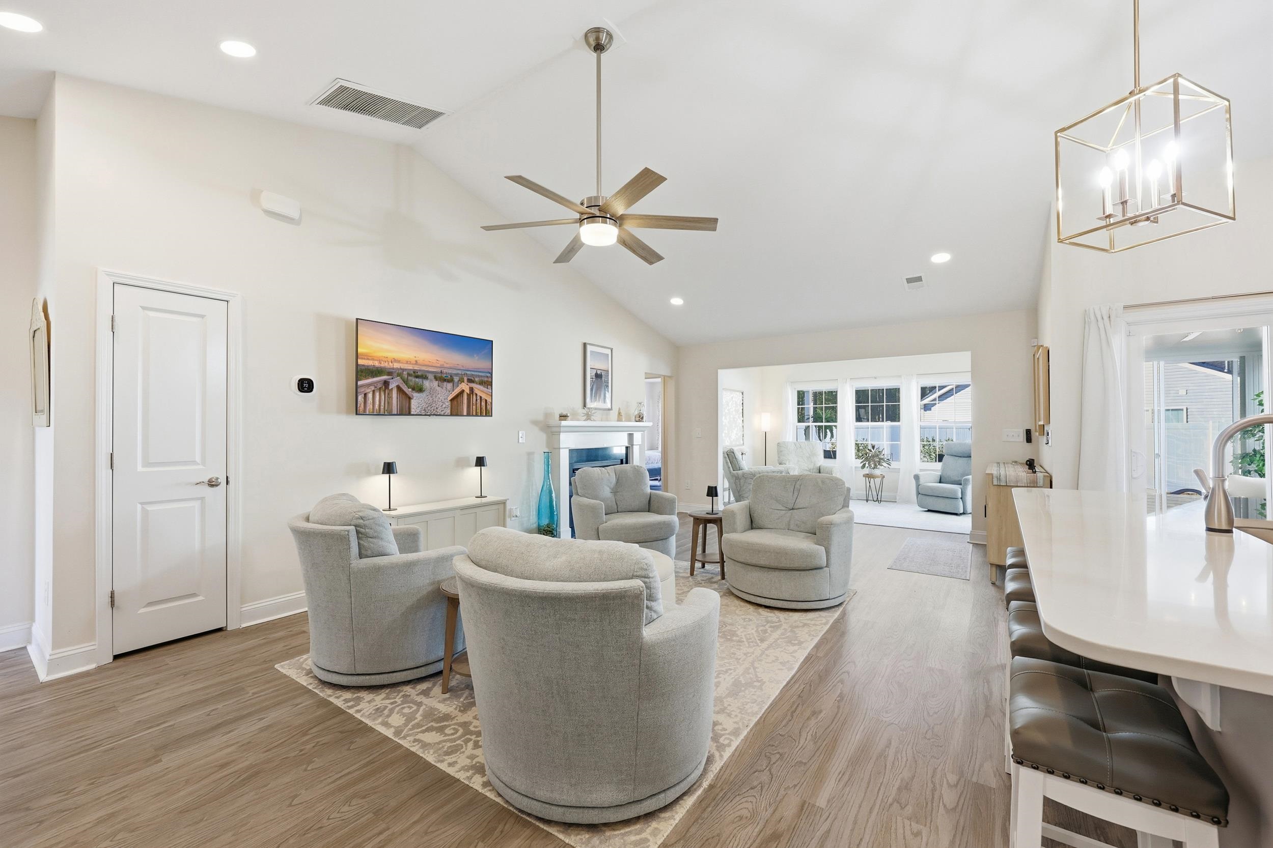 3835 Park Pointe Ave.