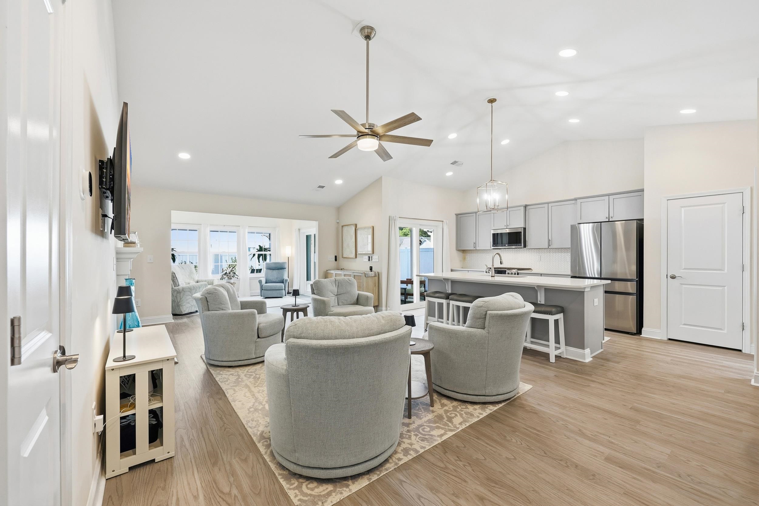 3835 Park Pointe Ave.