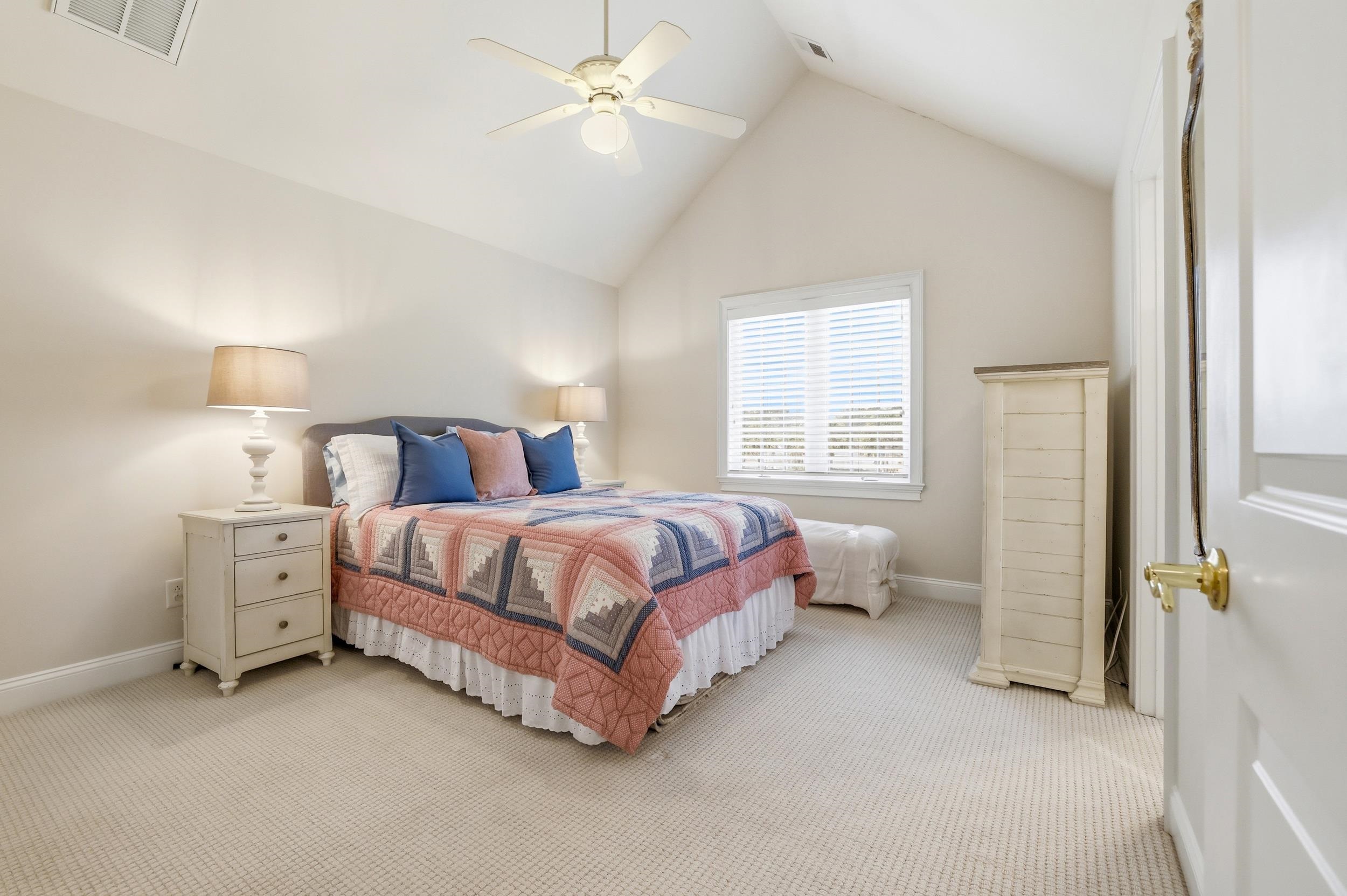 42 Courtyard Circle Unit: 26