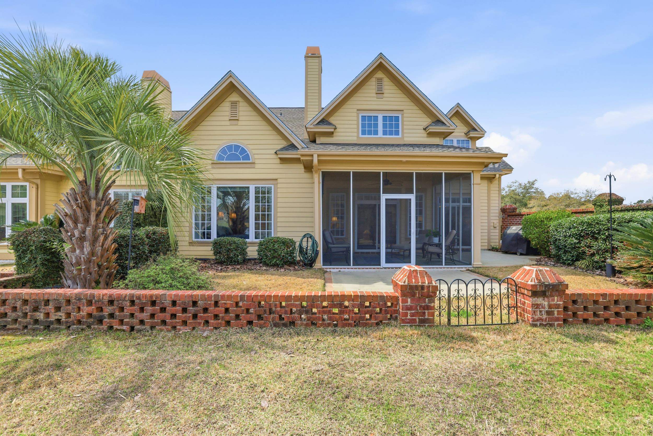 42 Courtyard Circle Unit: 26