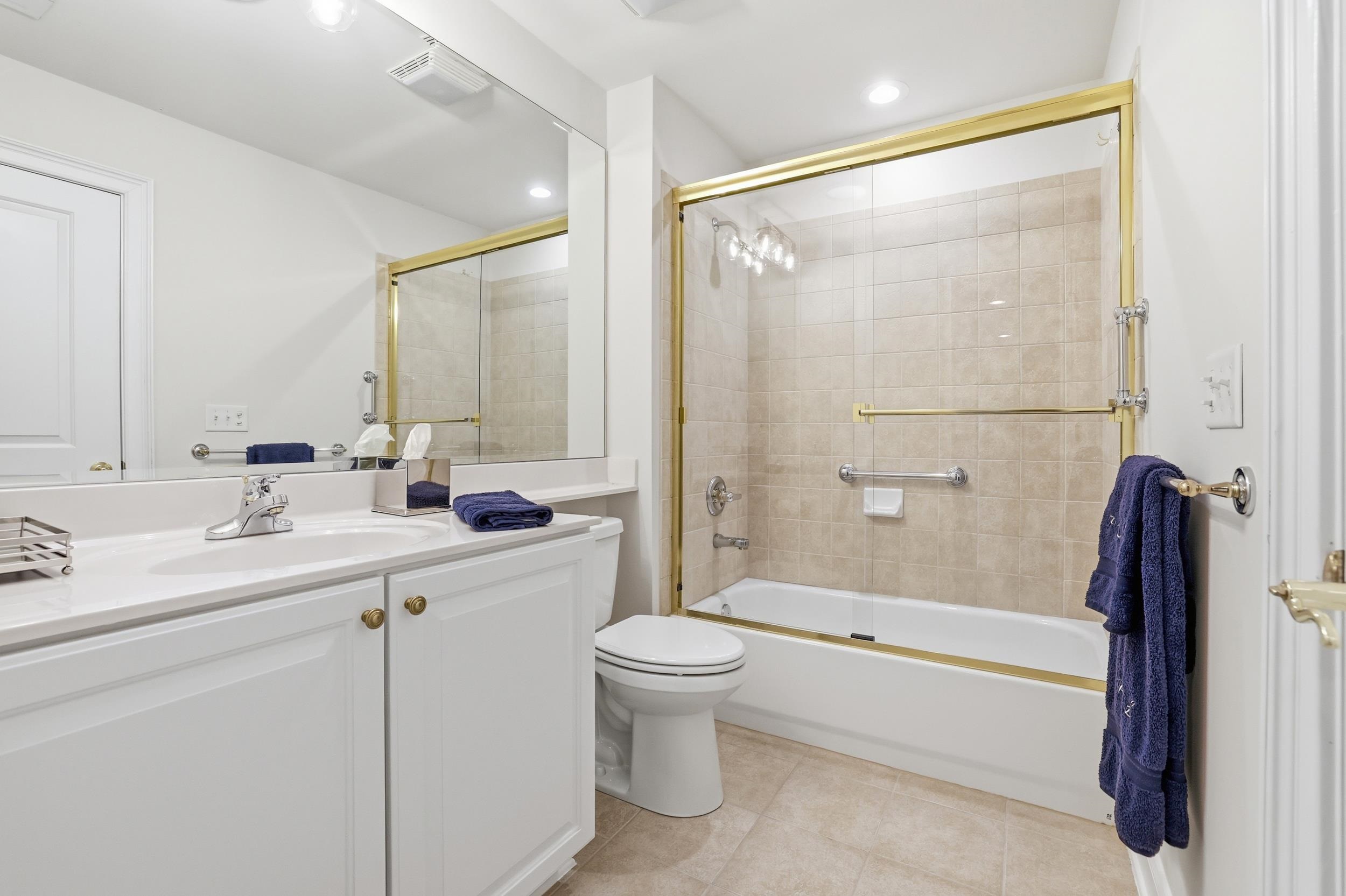 42 Courtyard Circle Unit: 26