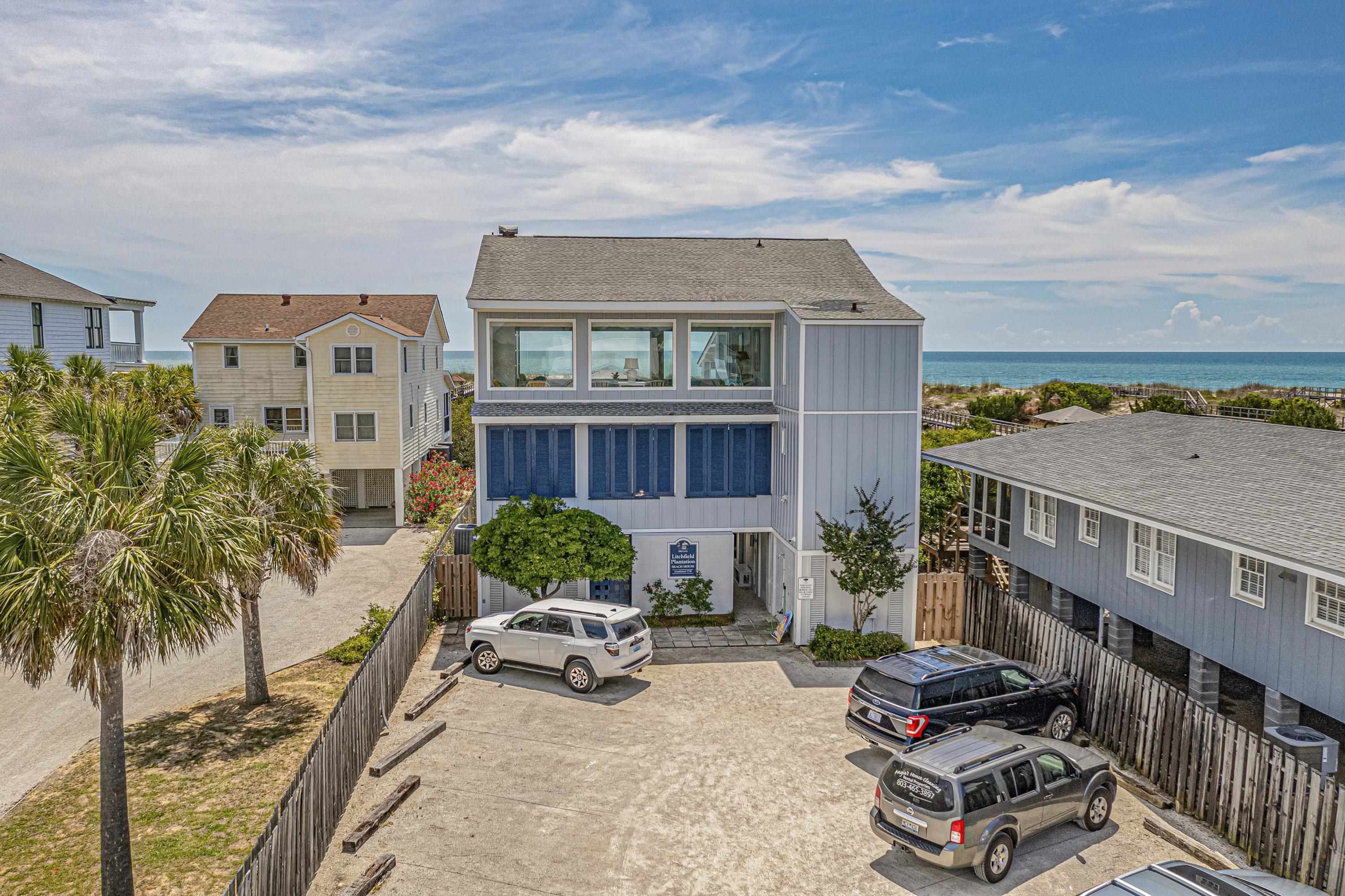 202 Spreading Oak Dr.