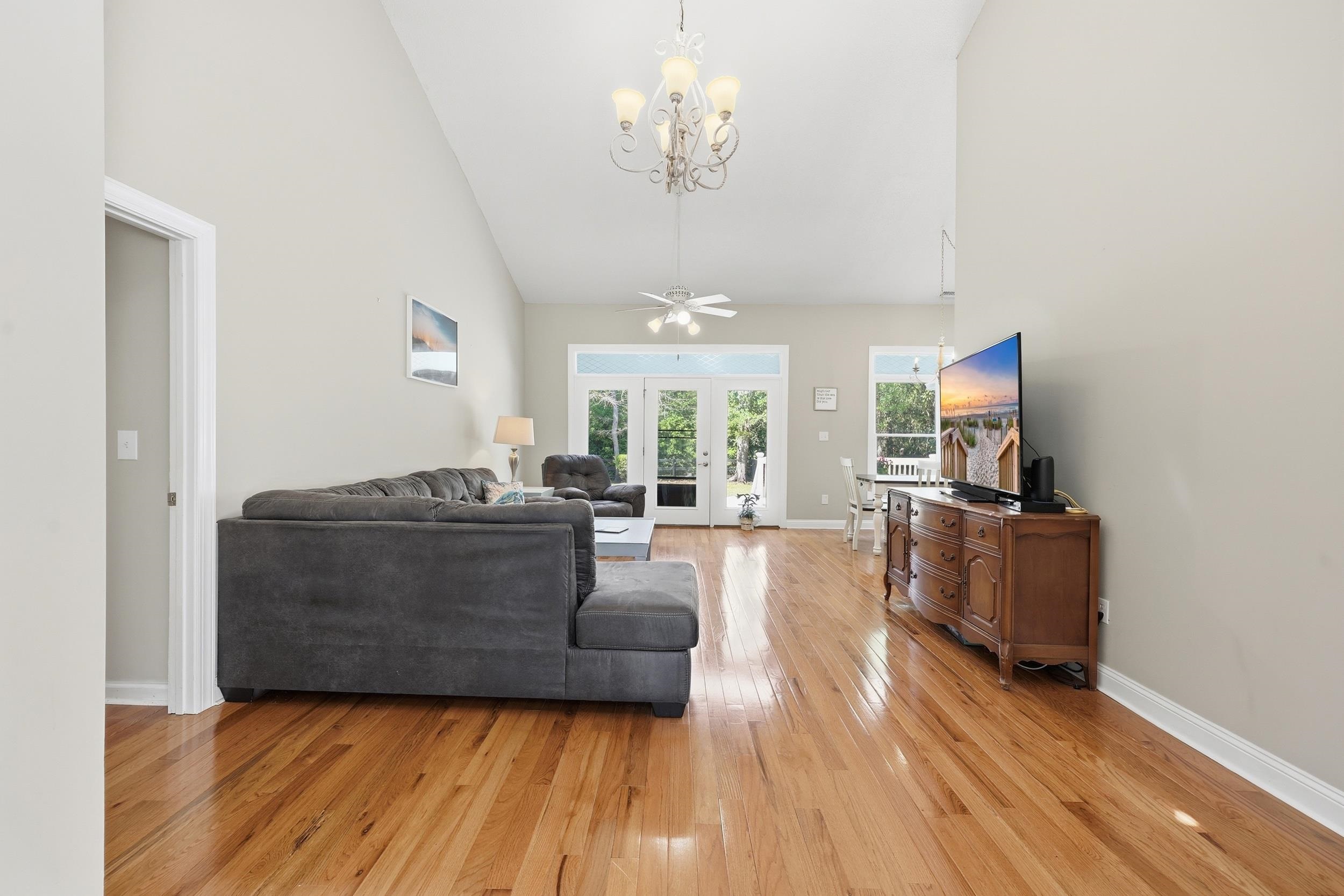 2264 Wedgefield Rd.