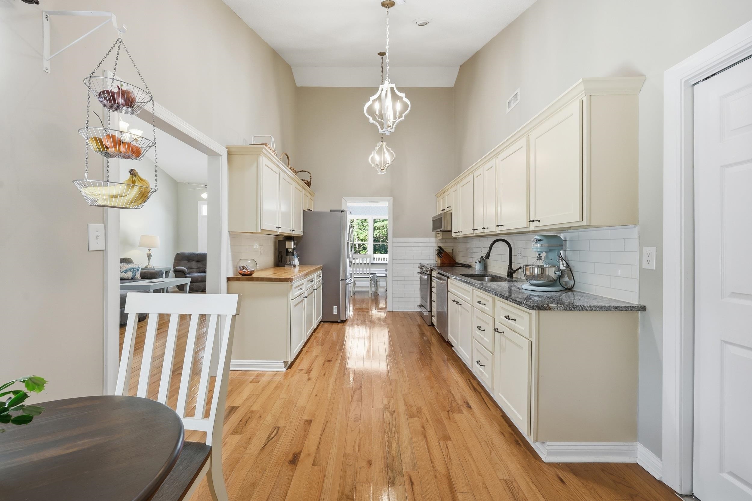 2264 Wedgefield Rd.