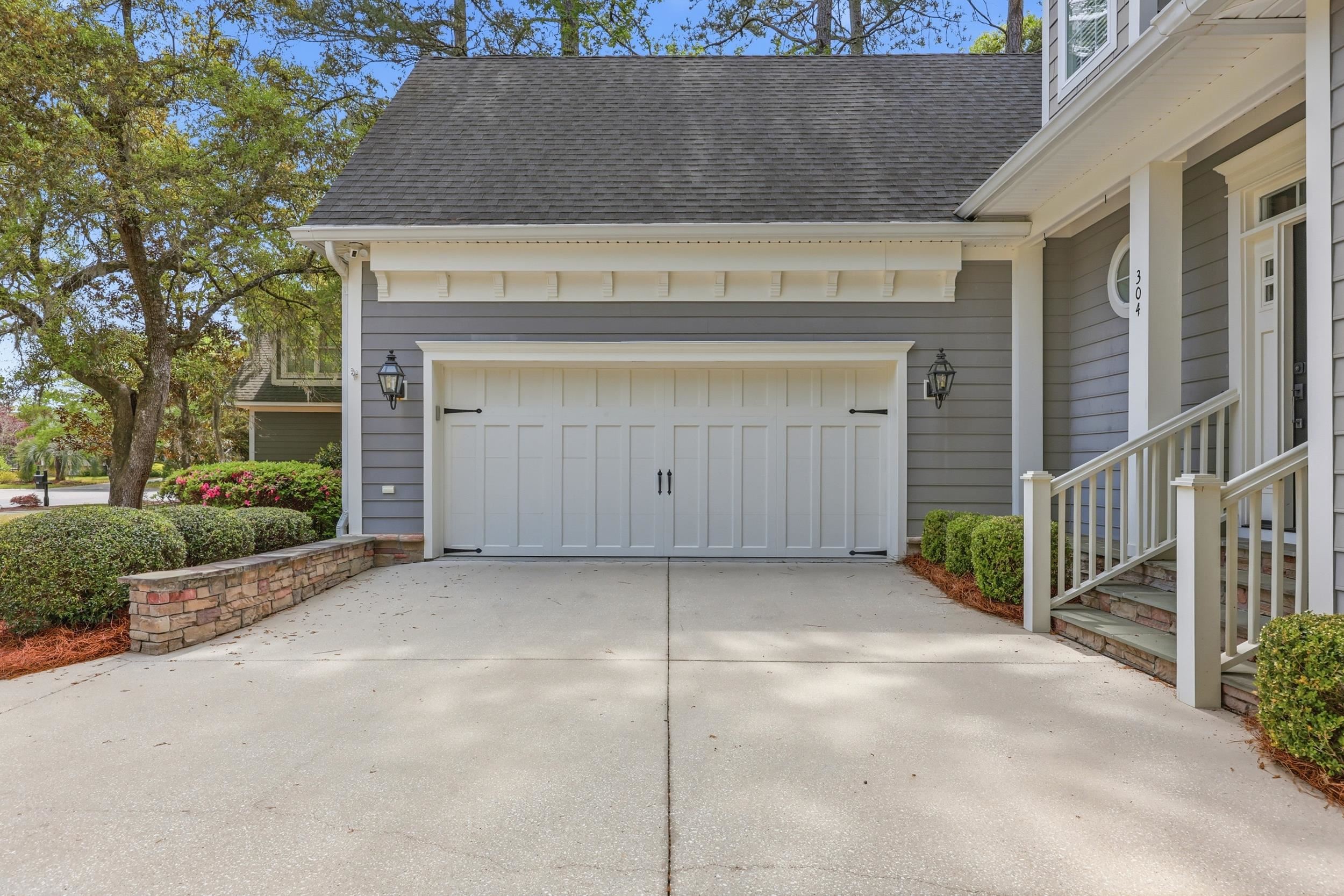304 Hunters Oak Ct.