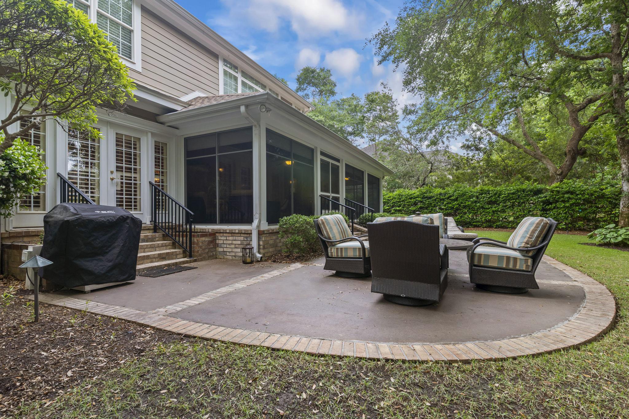 99 Hunters Oak Ct.
