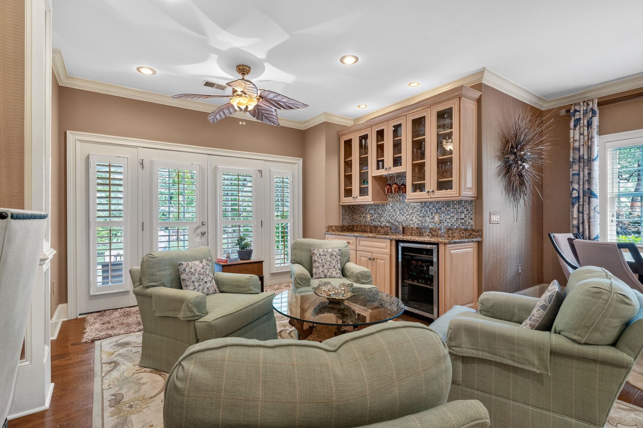 99 Hunters Oak Ct.