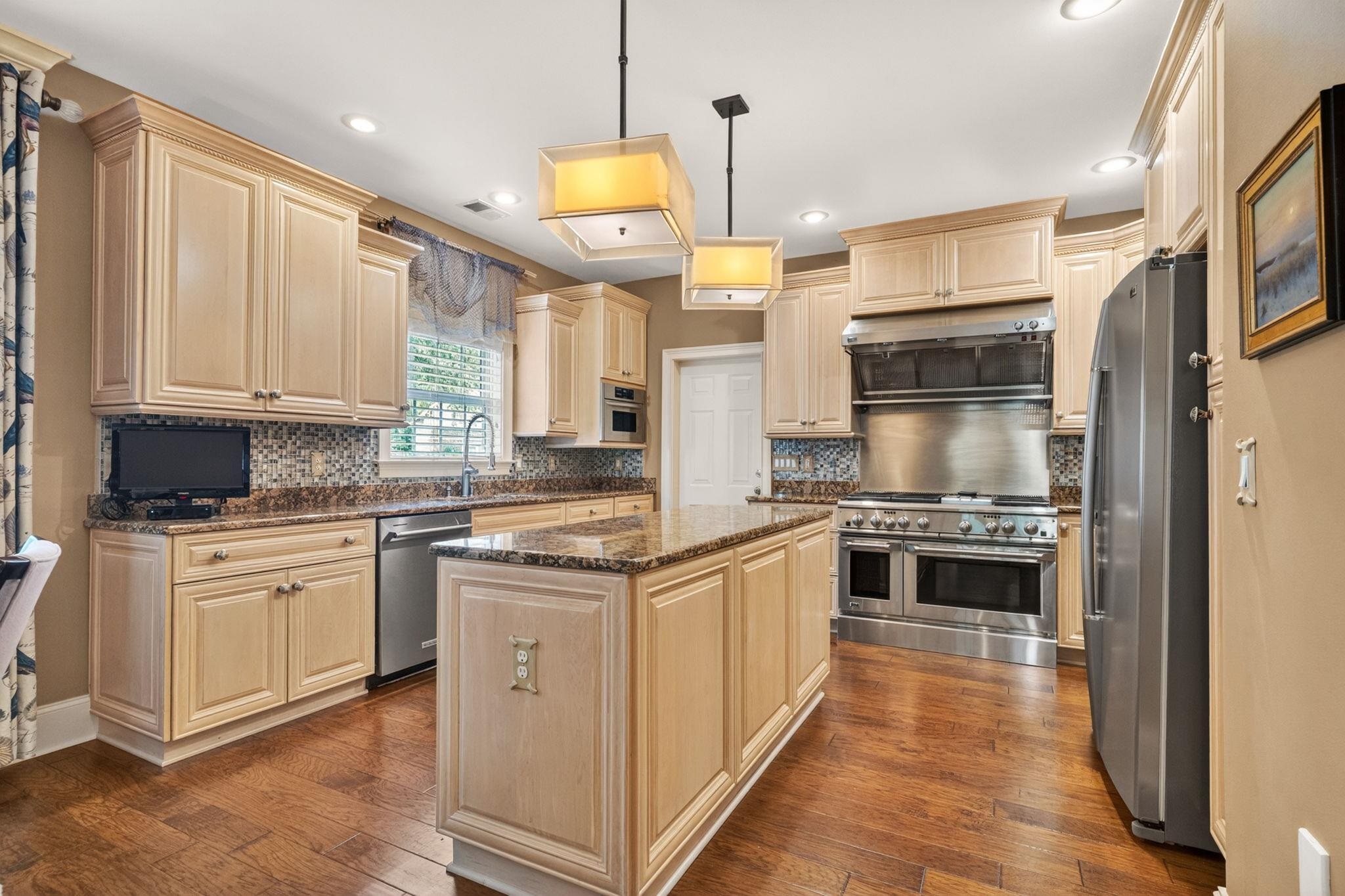 99 Hunters Oak Ct.
