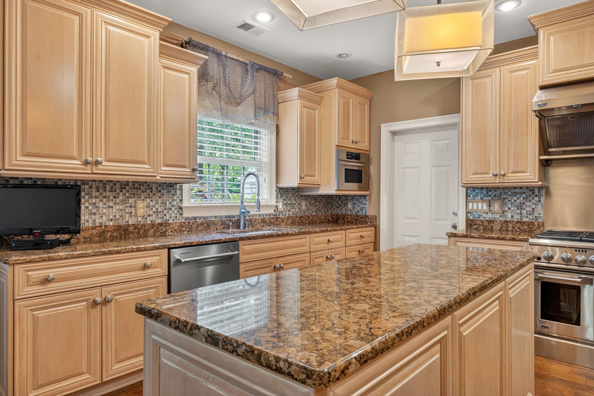 99 Hunters Oak Ct.