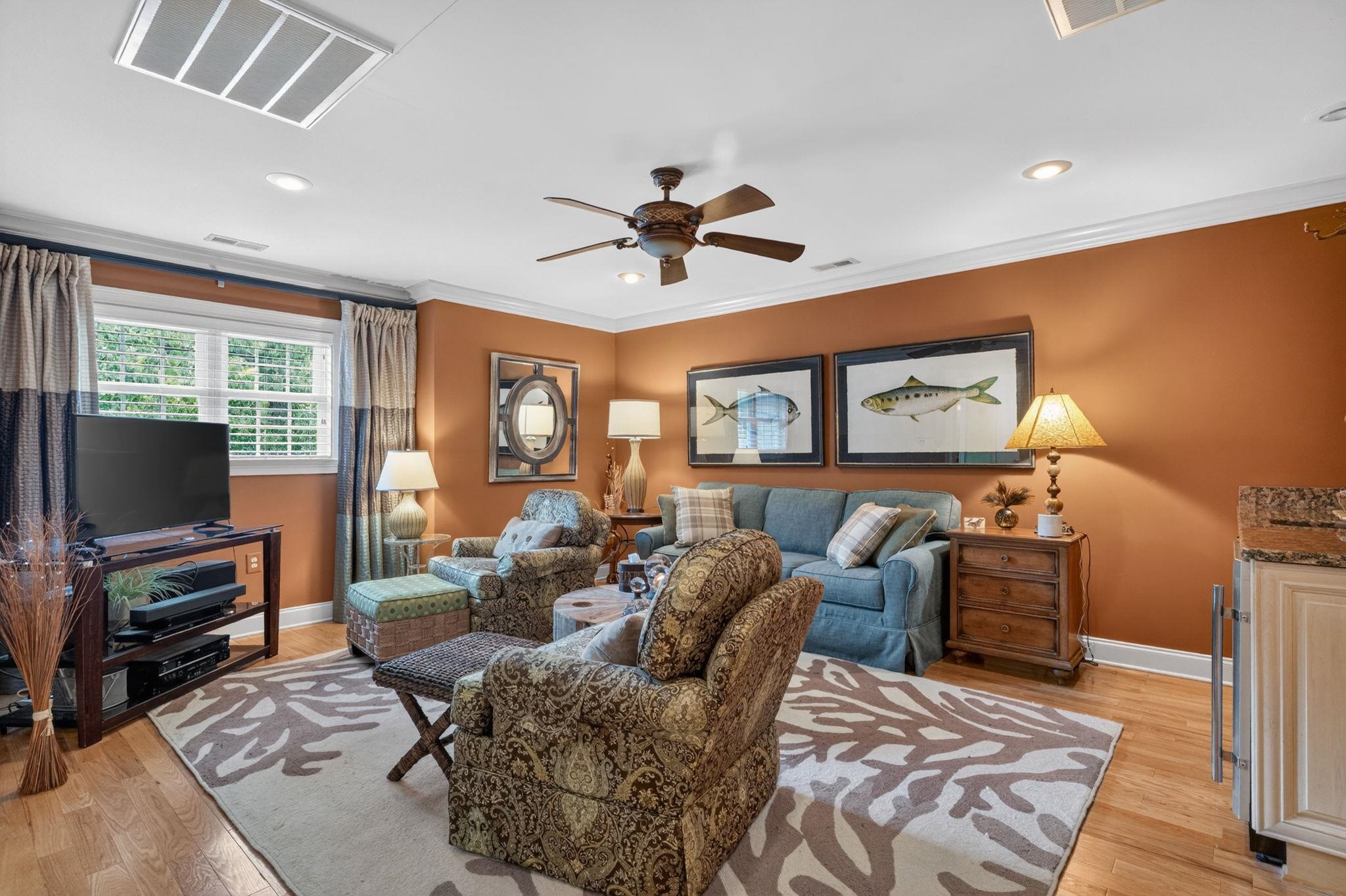 99 Hunters Oak Ct.