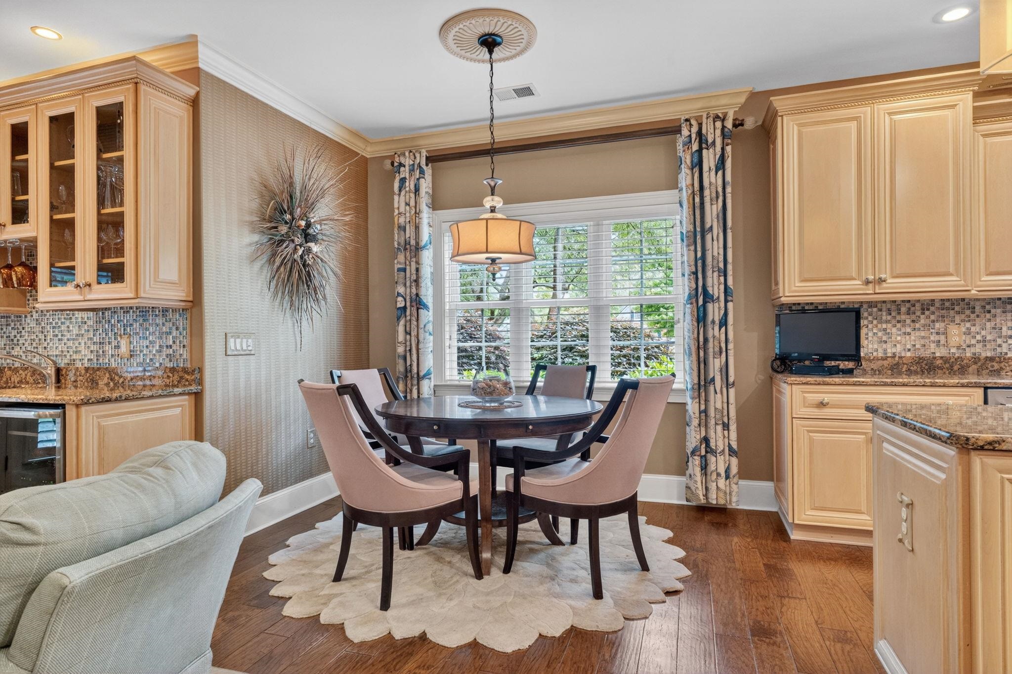99 Hunters Oak Ct.