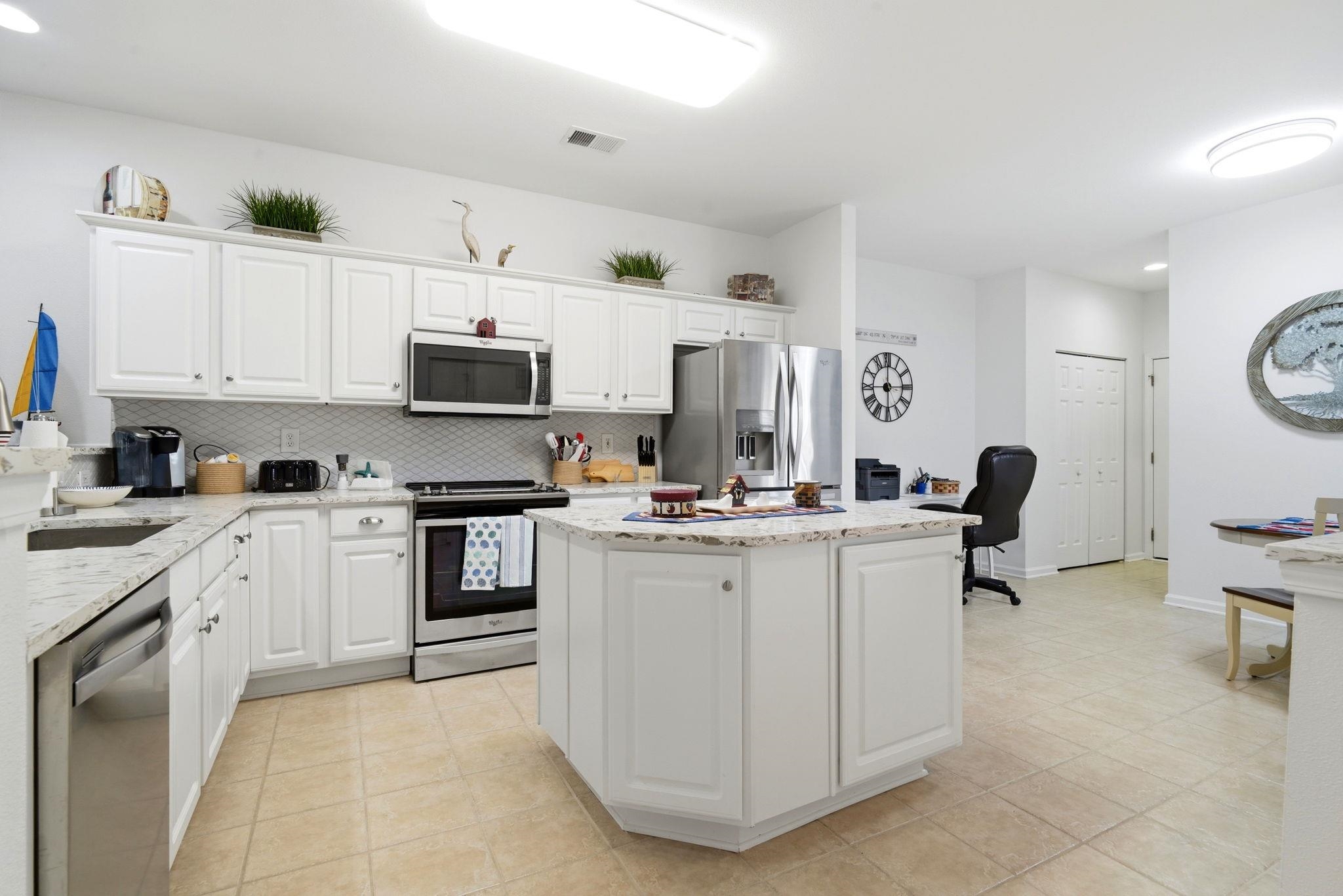 621 Pinehurst Ln. Unit: 92A