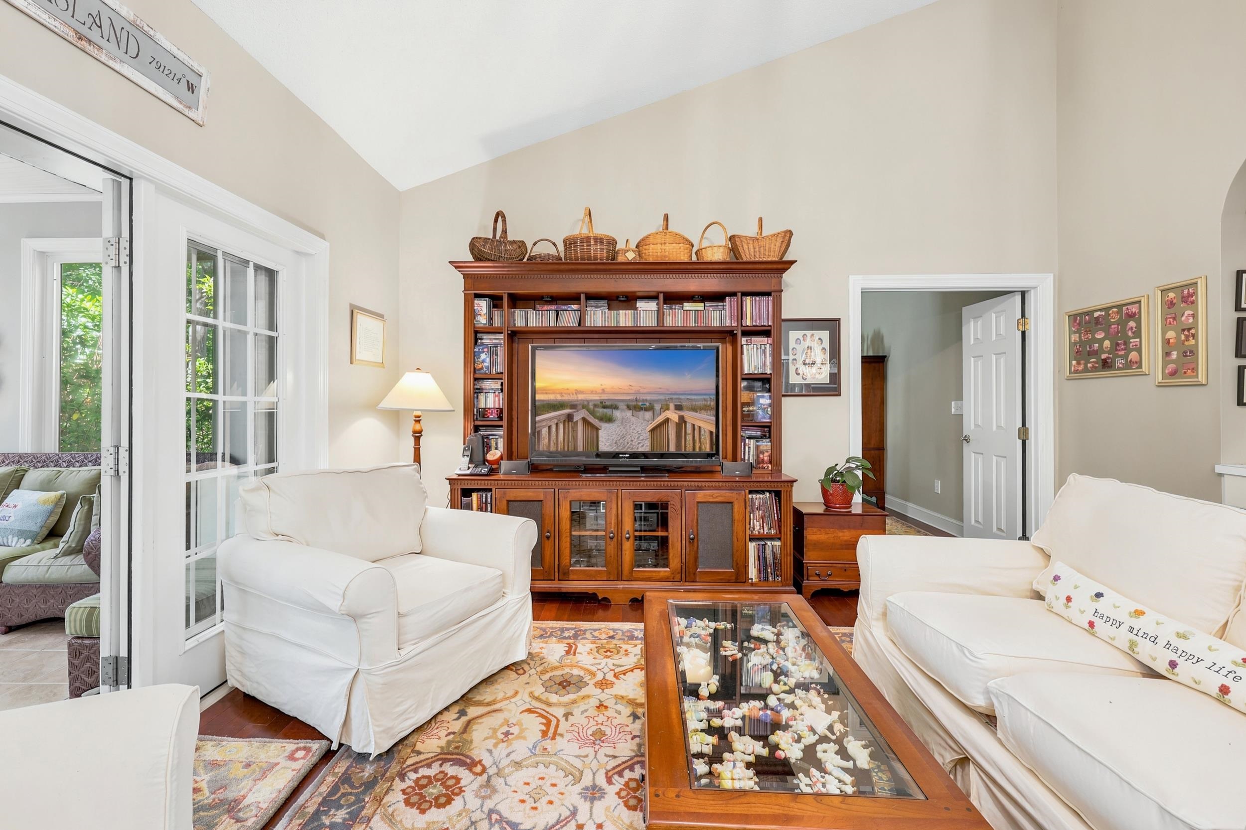 20 Ludlow Ct.