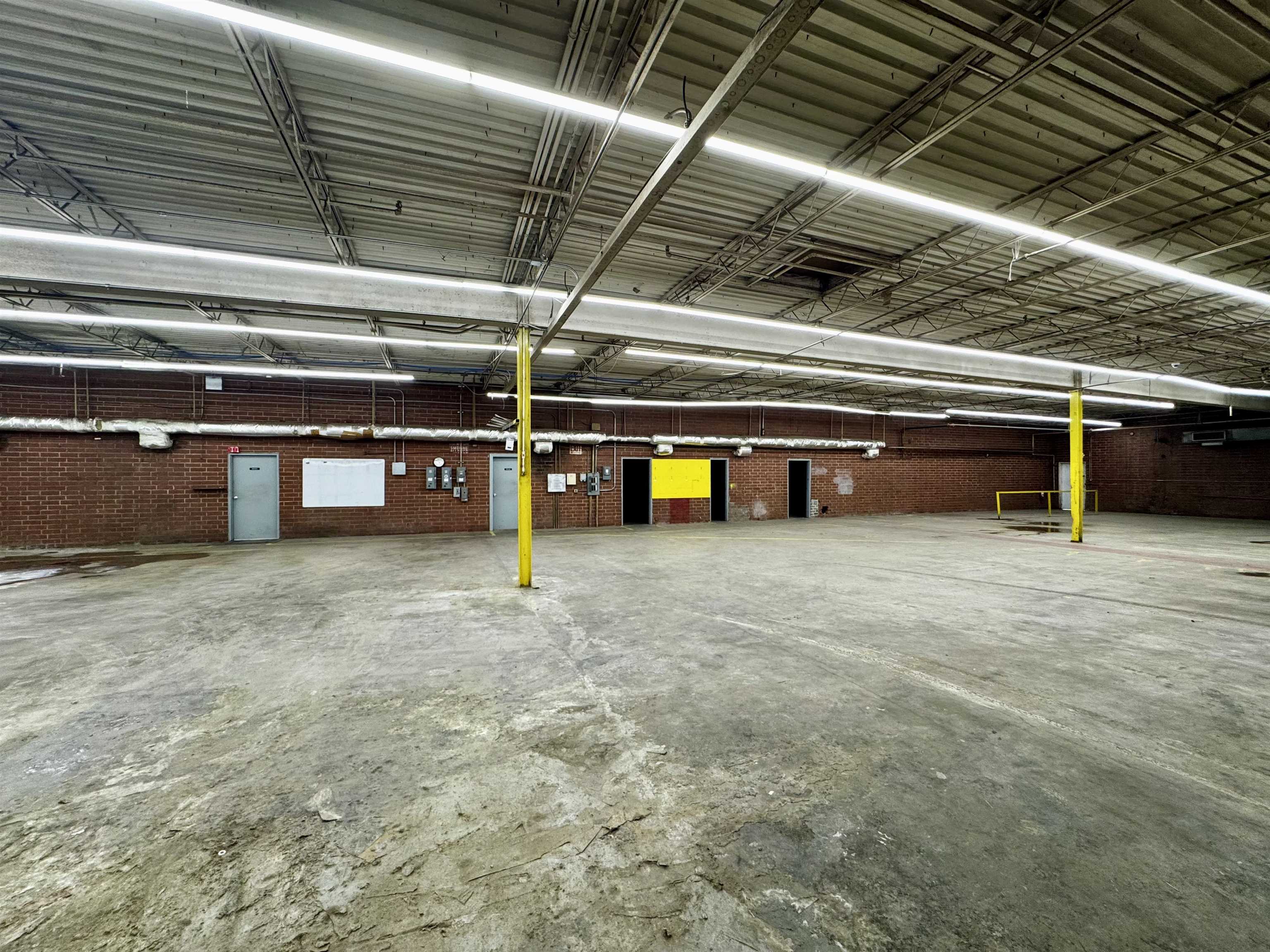 253 Hampton Ave. Unit: 253 South Hampton Avenue