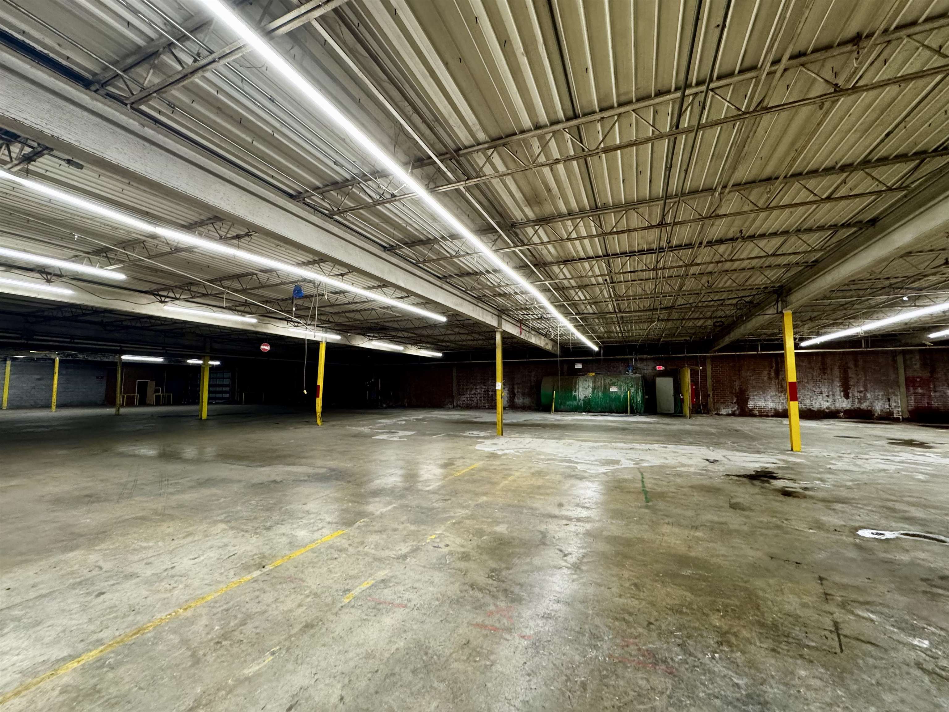 253 Hampton Ave. Unit: 253 South Hampton Avenue
