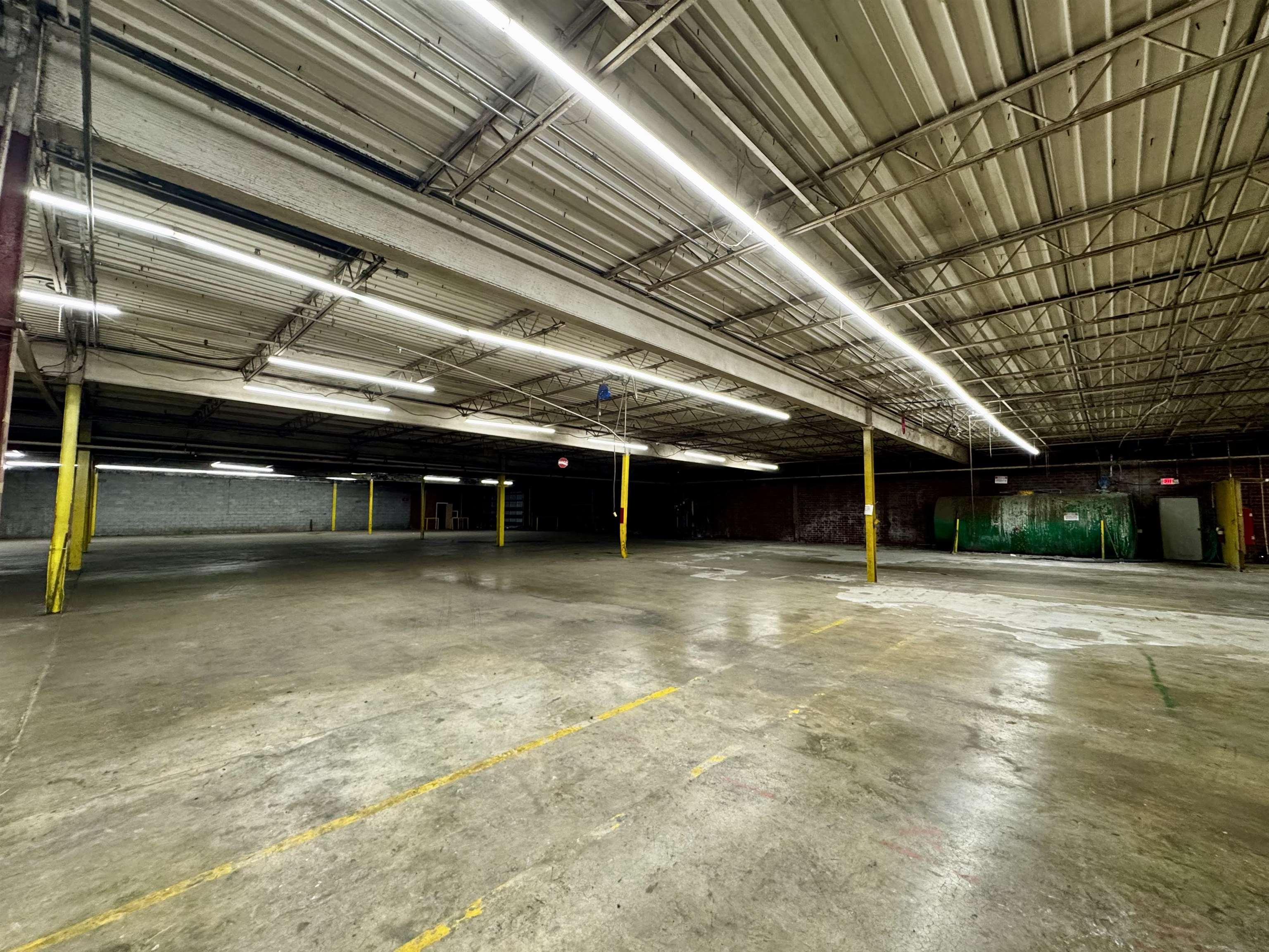 253 Hampton Ave. Unit: 253 South Hampton Avenue