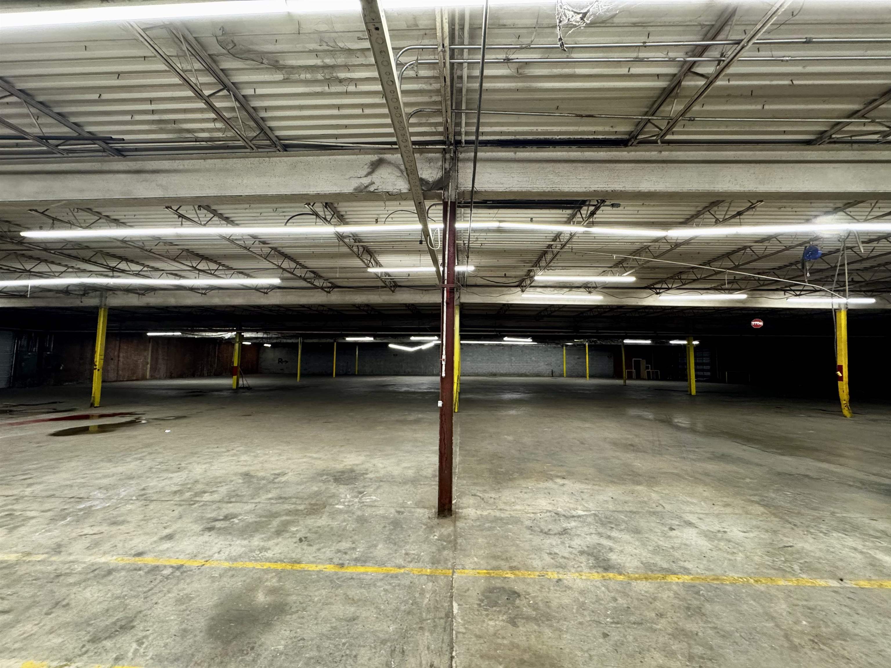 253 Hampton Ave. Unit: 253 South Hampton Avenue