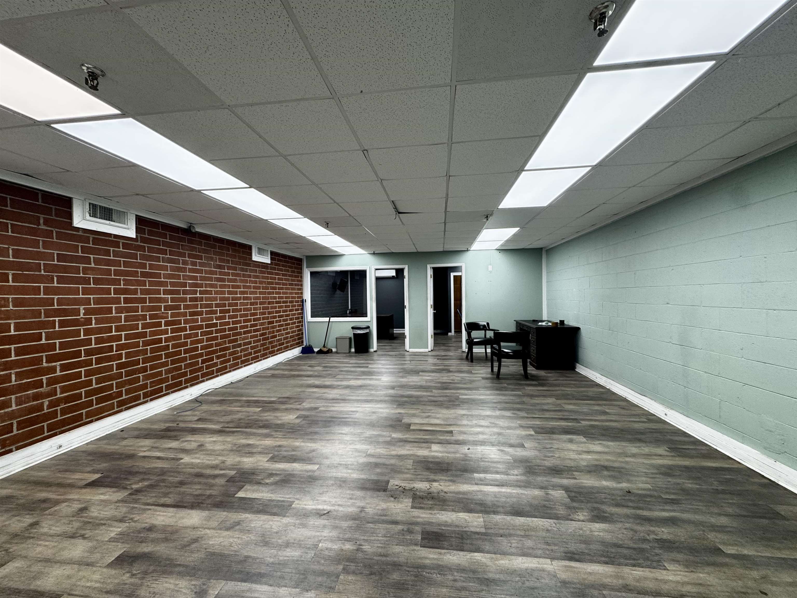 253 Hampton Ave. Unit: 253 South Hampton Avenue