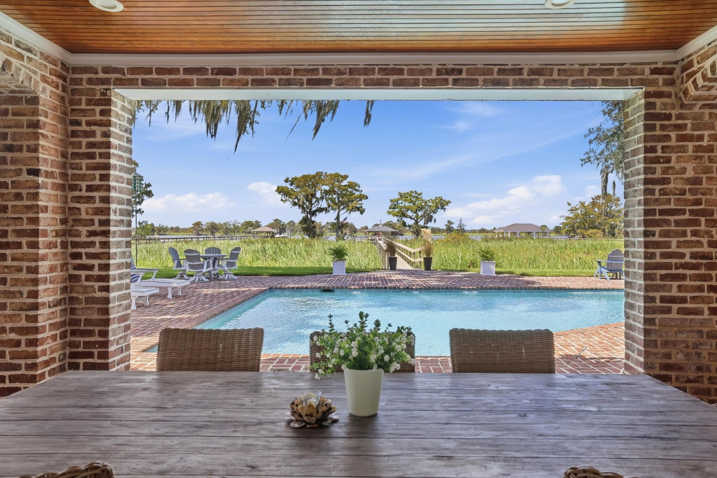 115 Woodmont Ln., Heritage Plantation