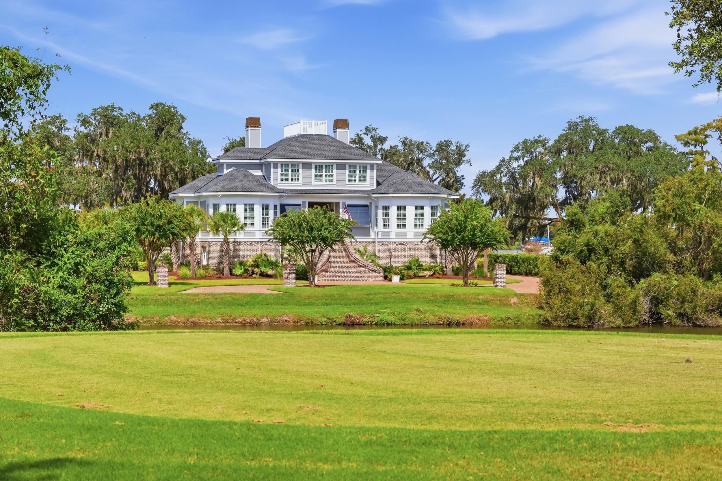 115 Woodmont Ln., Heritage Plantation