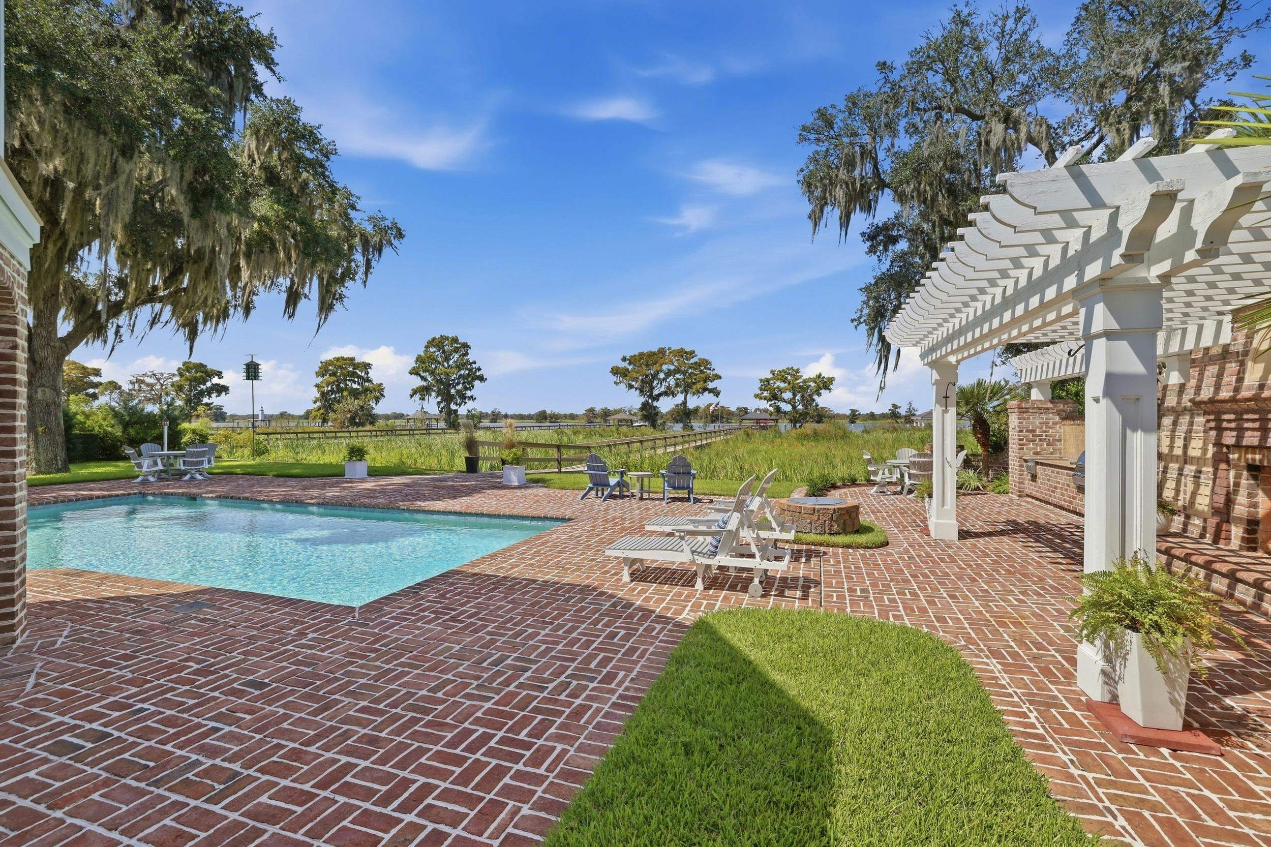 115 Woodmont Ln., Heritage Plantation