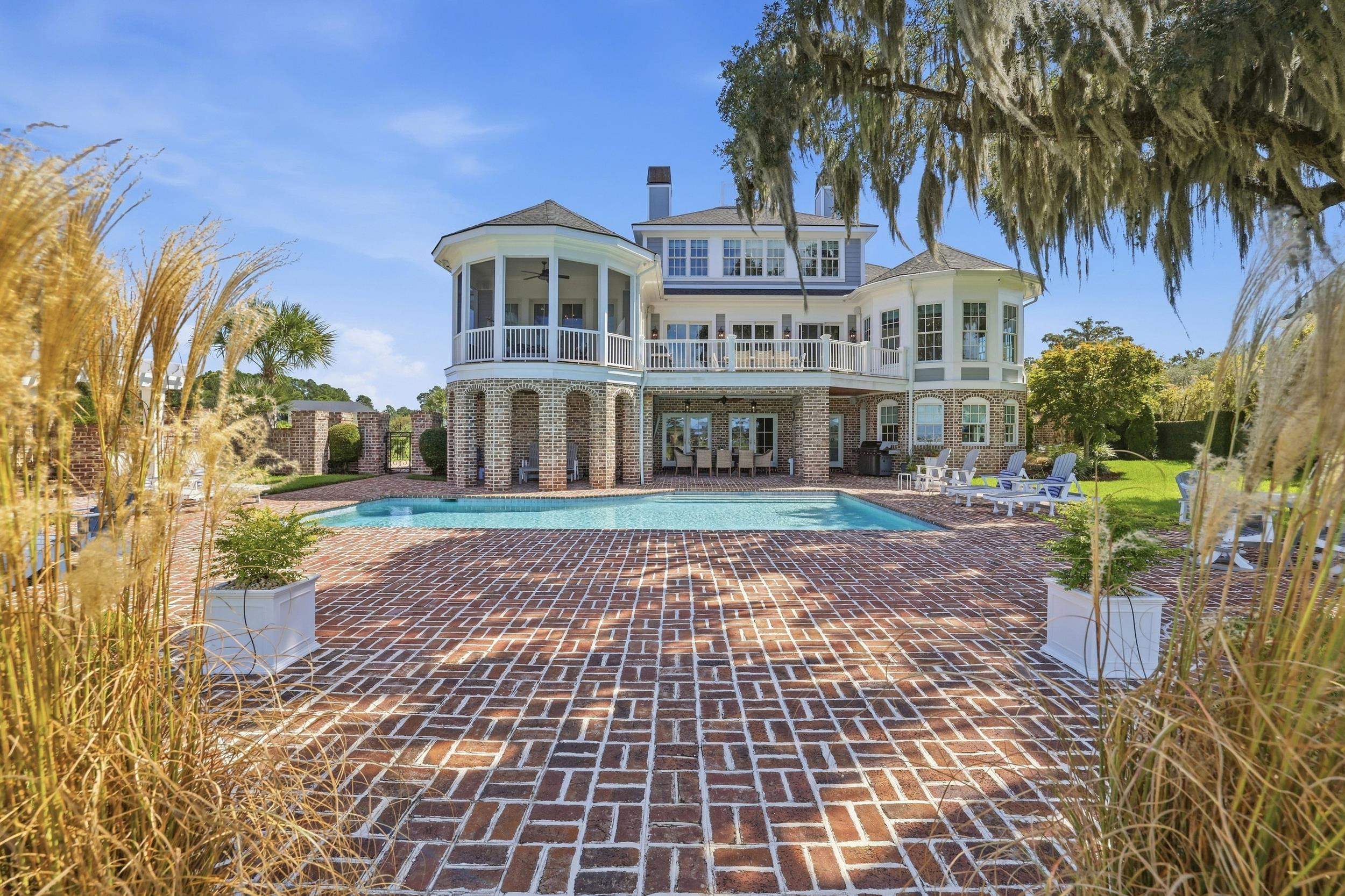 115 Woodmont Ln., Heritage Plantation