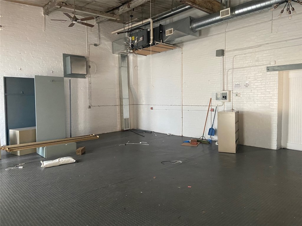 32 Friendship Street