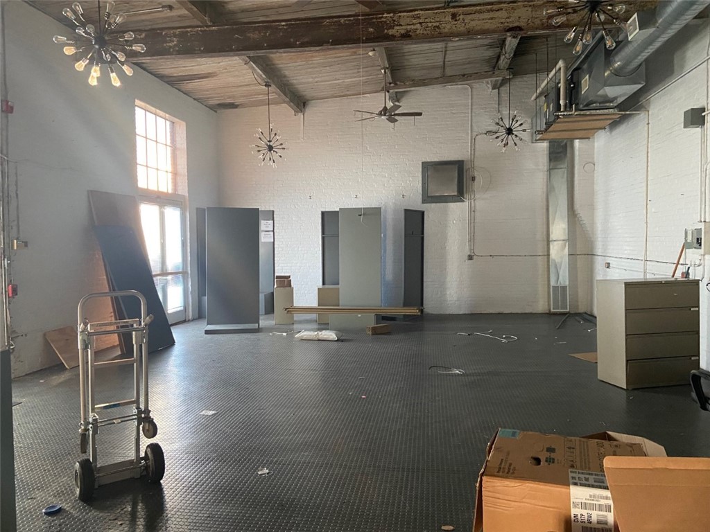 32 Friendship Street