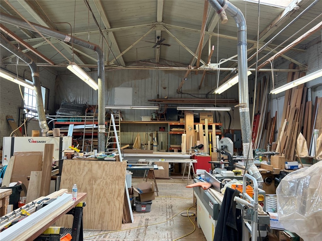 32 Friendship Street