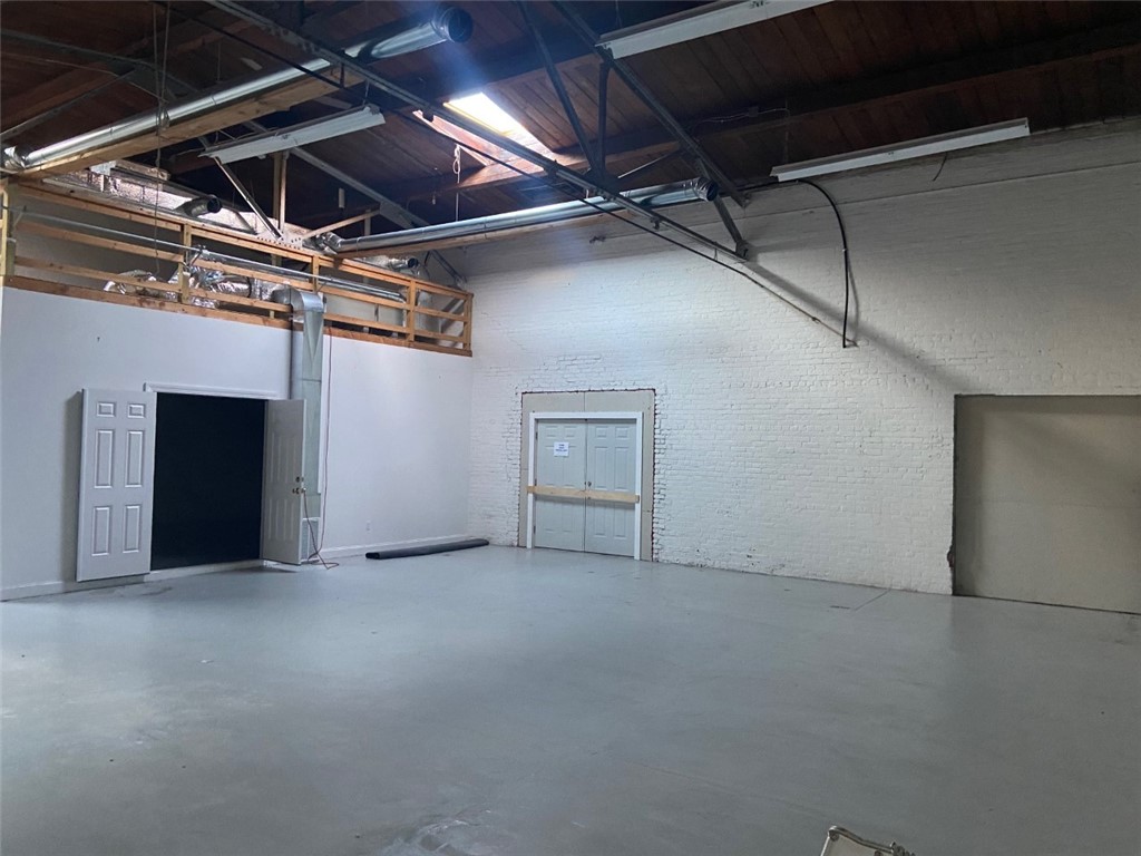 32 Friendship Street