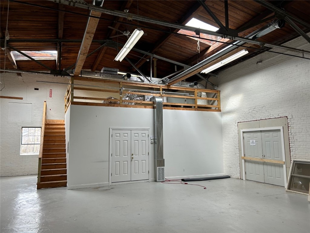 32 Friendship Street