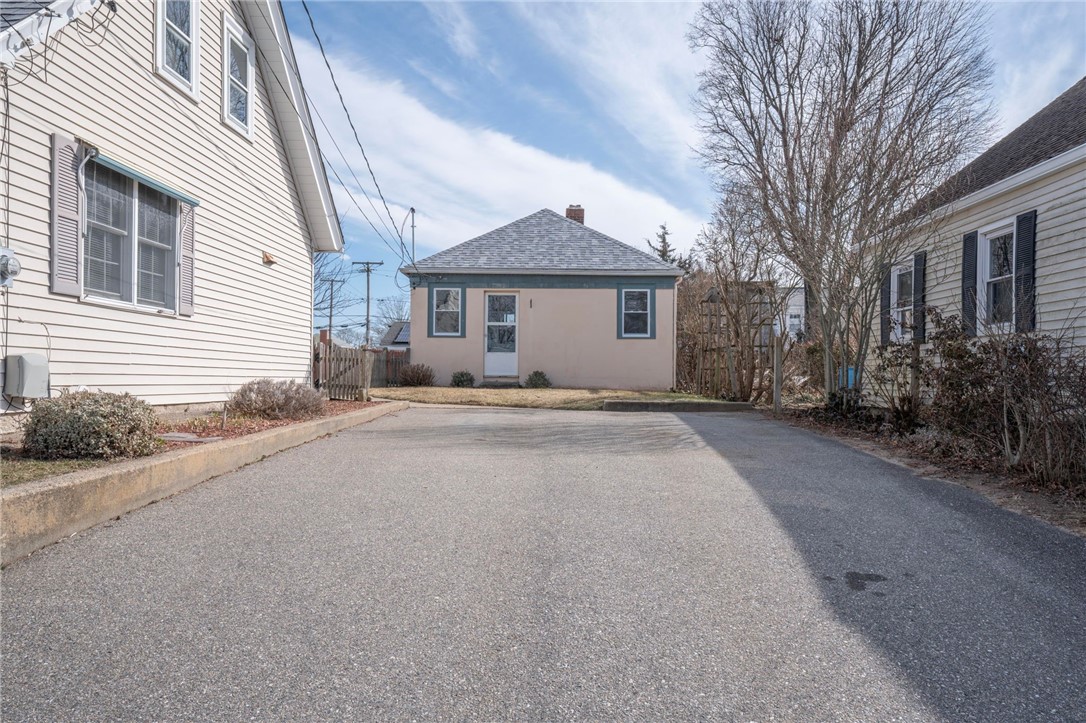 22 Dewey Avenue