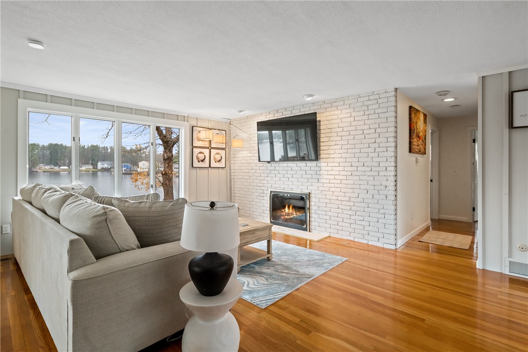 80 Wood Cove Drive