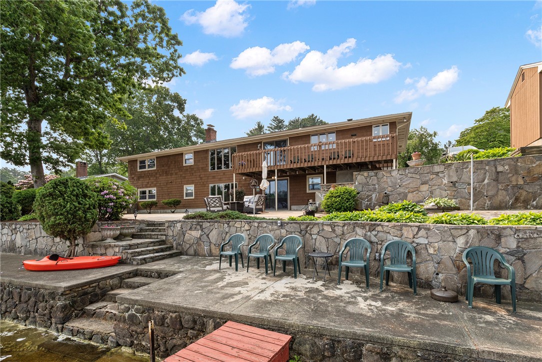80 Wood Cove Drive