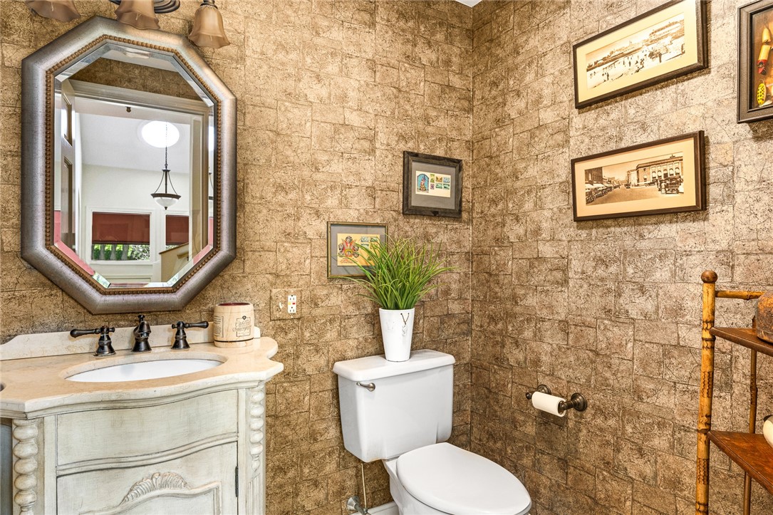 40 Oak Grove Street 10