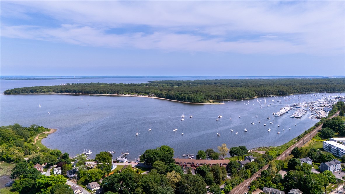 40 Oak Grove Street 10